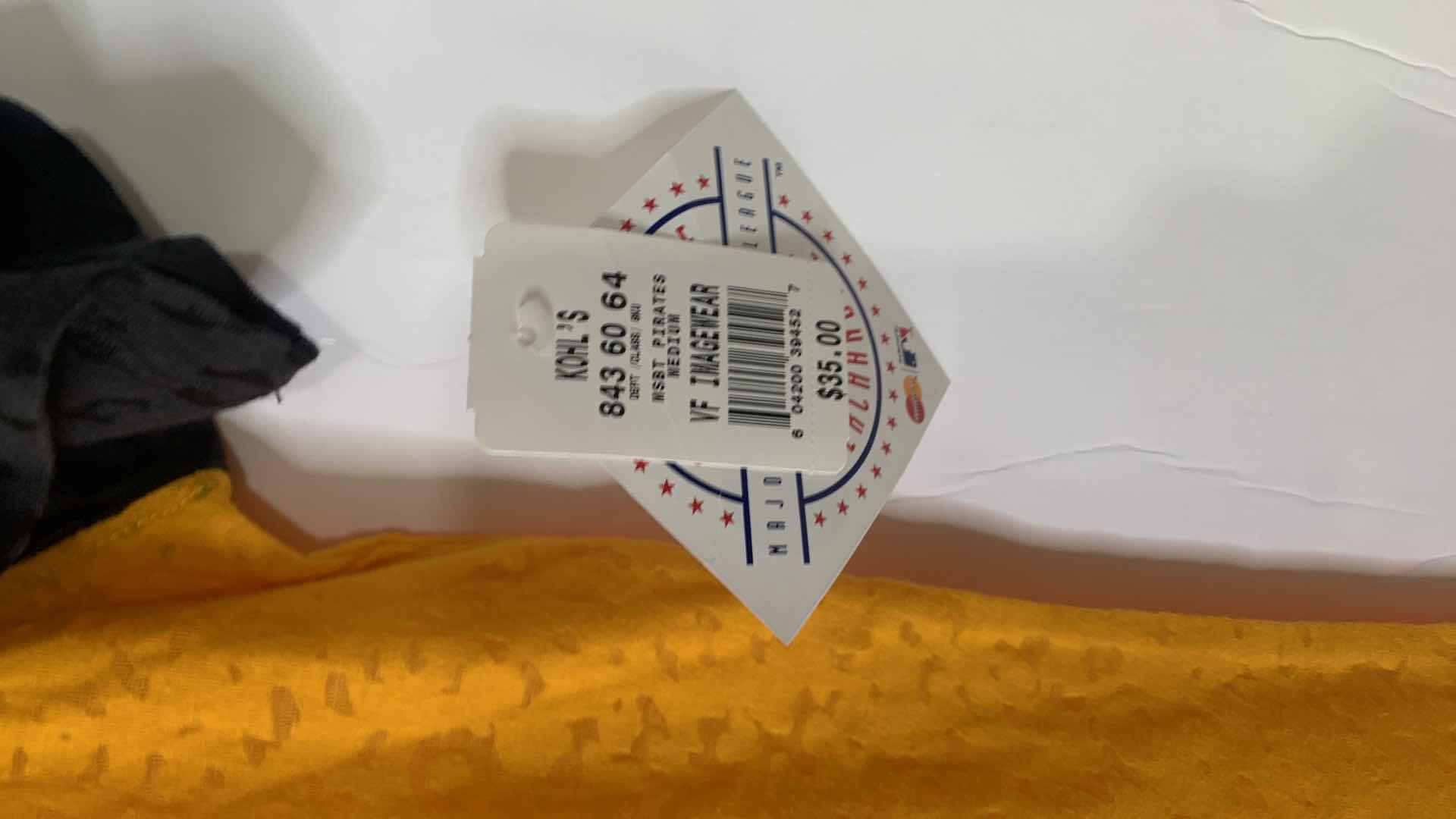 Photo 1 of WOMENS NEW W TAGS PITTSBURGH PIRATES TEE SIZE MED