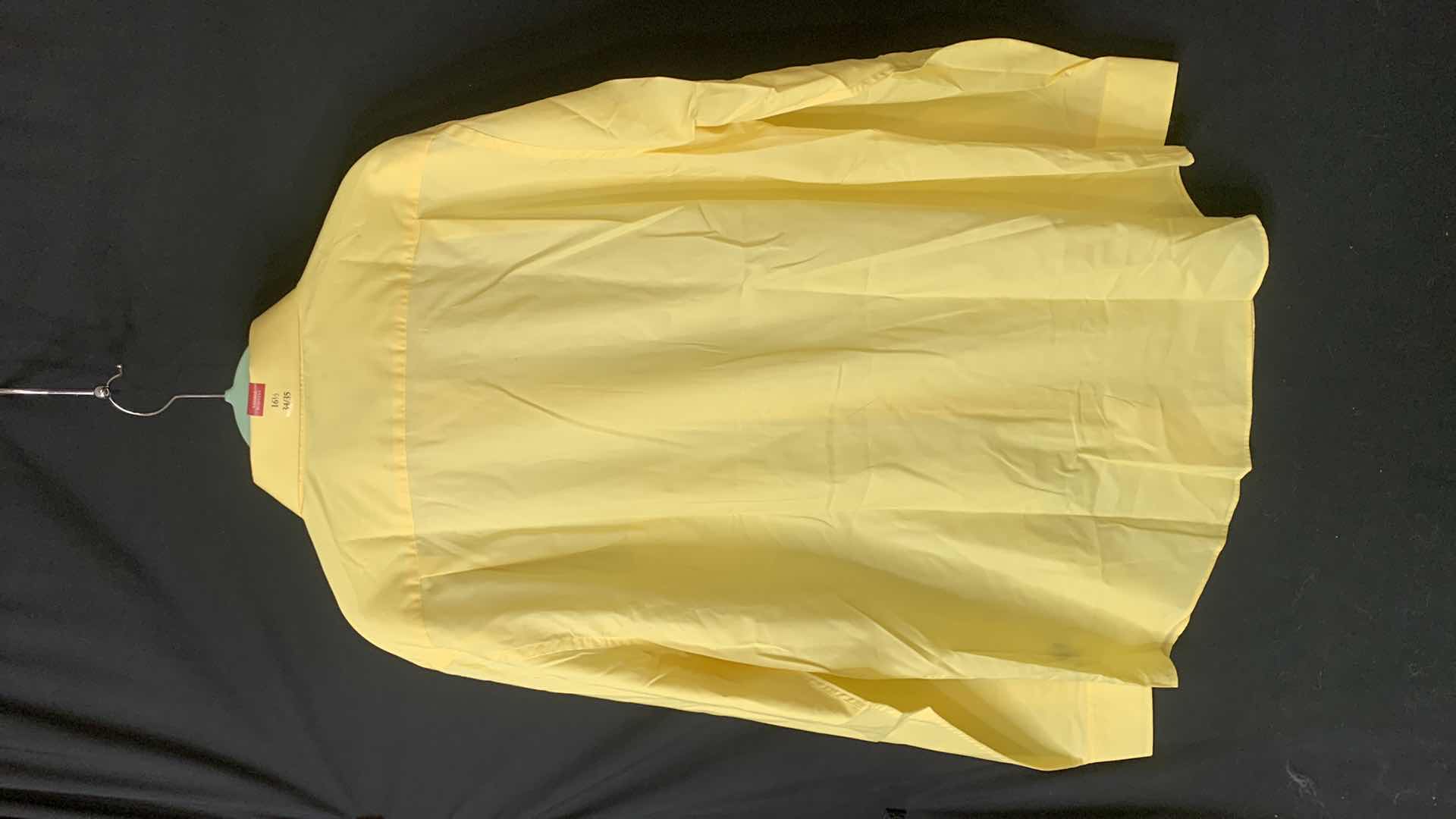 Photo 1 of NEW W TAGS MENS WRINKLE RESISTANT DRESS SHIRT 16.5 34/35