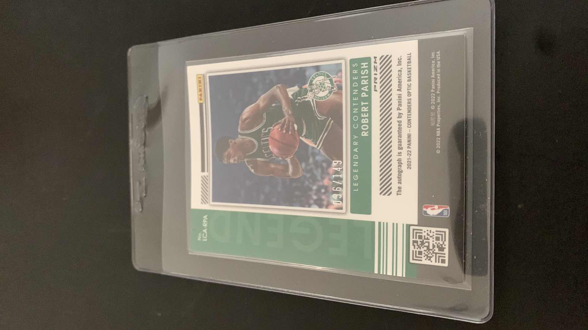 Photo 1 of 2022 PANINI ROBERT PARISH CELTICS LEGENDARY CONTENDERS AUTO CARD