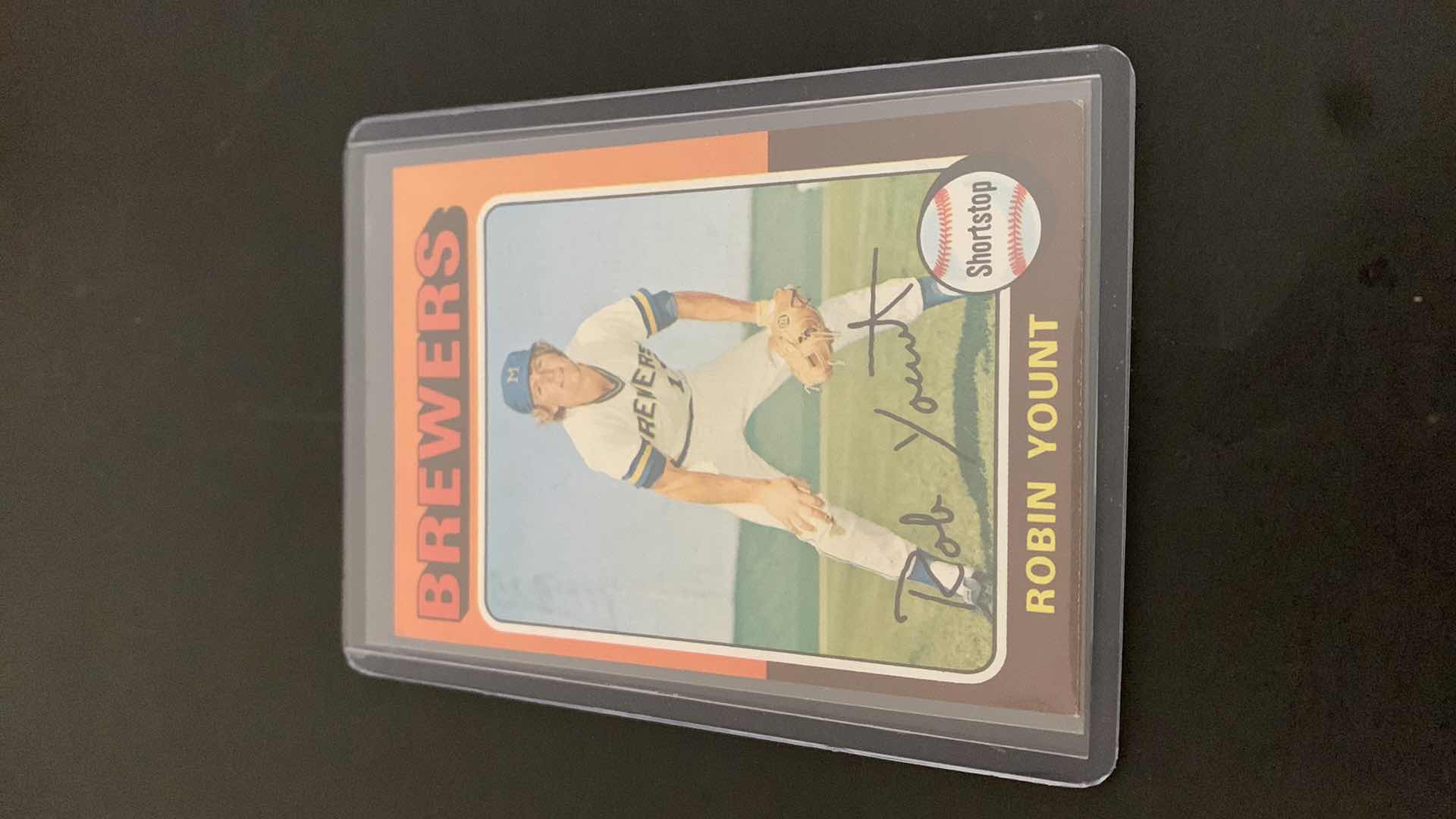 Photo 1 of 1975 TOPPS ROBIN YOUNT BREWERS CARD