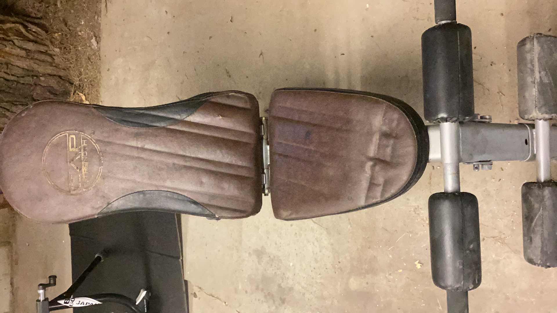 Photo 1 of CAP STRENGTH INCLINE WEIGHT BENCH