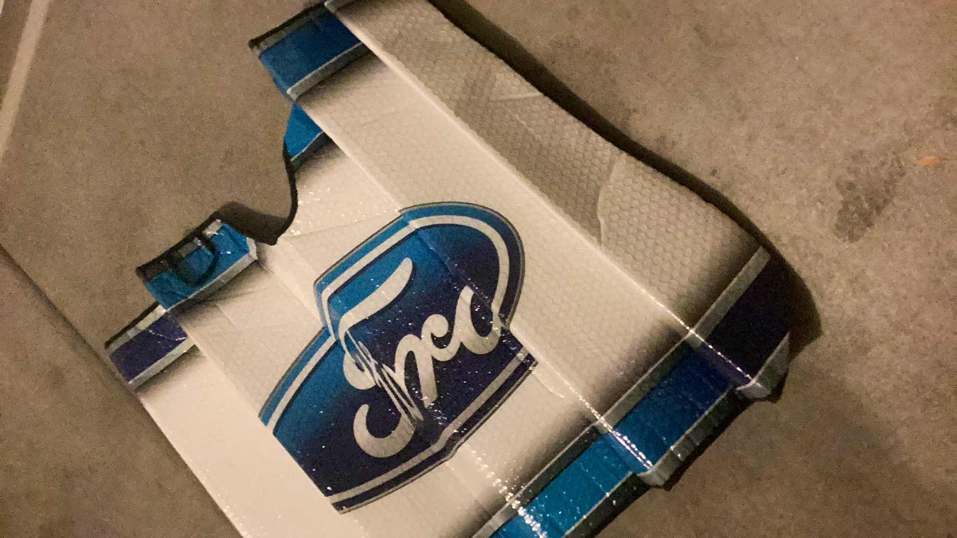 Photo 1 of FORD AUTOMOBILE SUN SHIELD