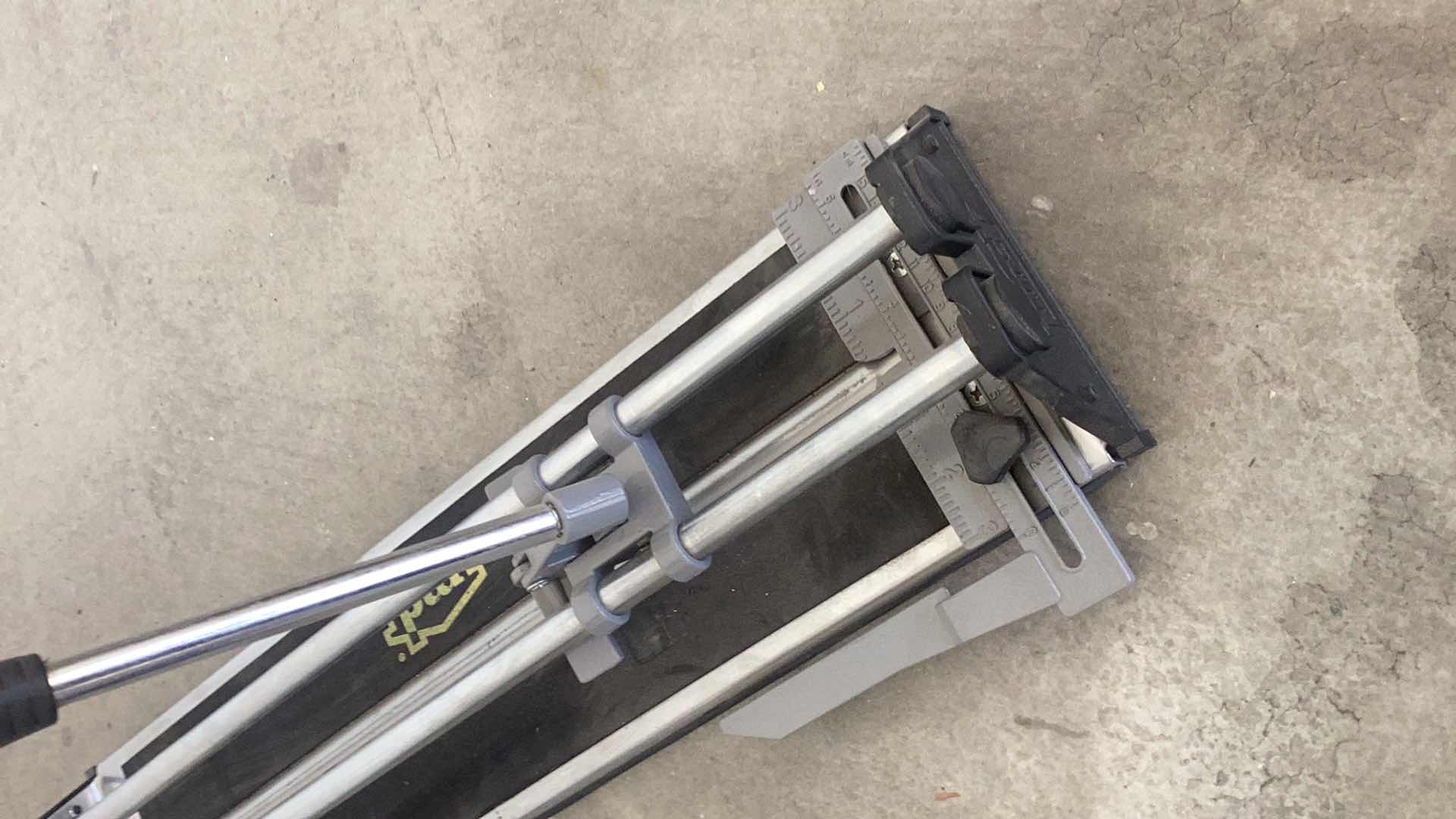 Photo 1 of MD TILE CUTTER