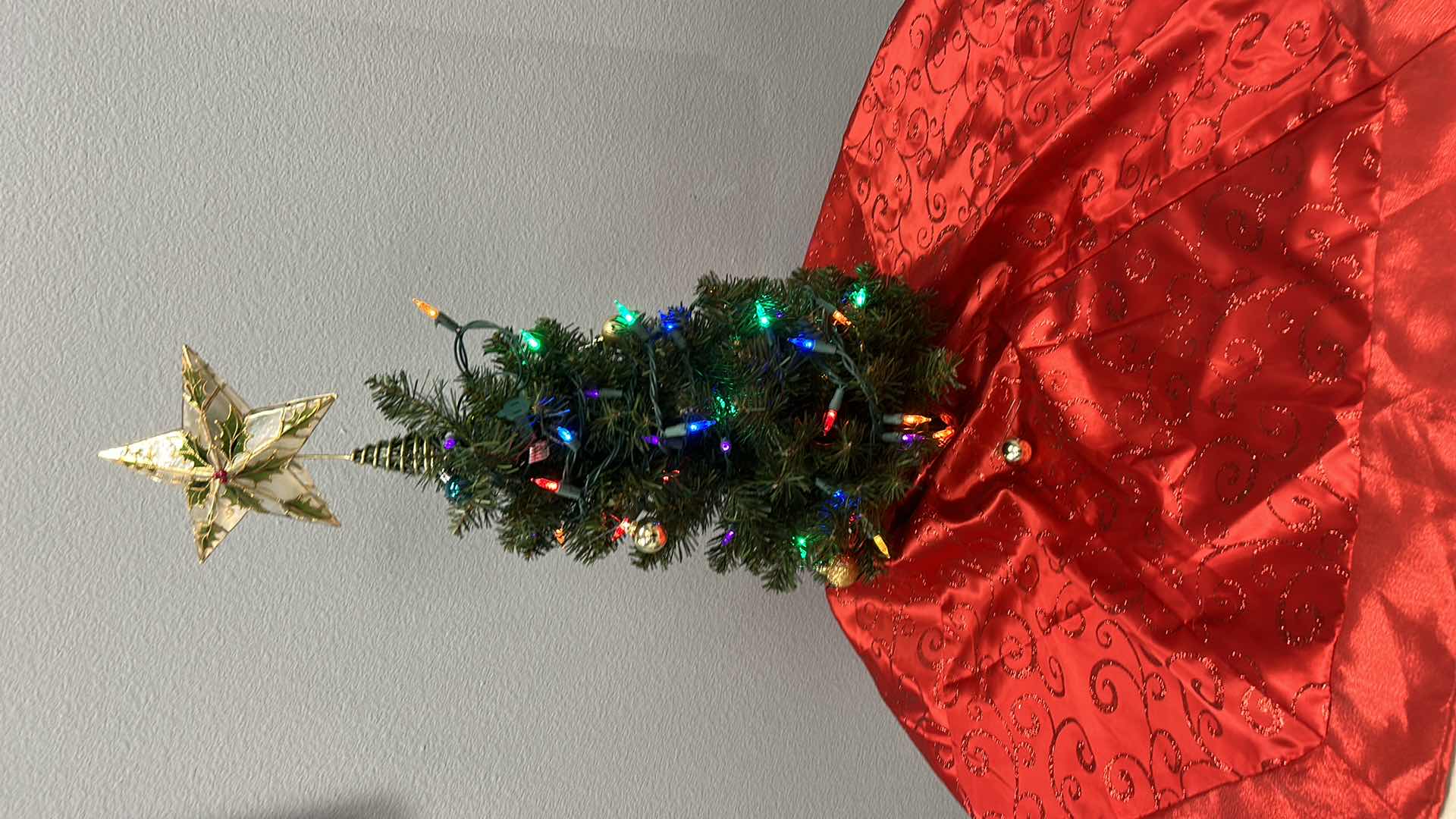 Photo 5 of CHRISTMAS DECOR