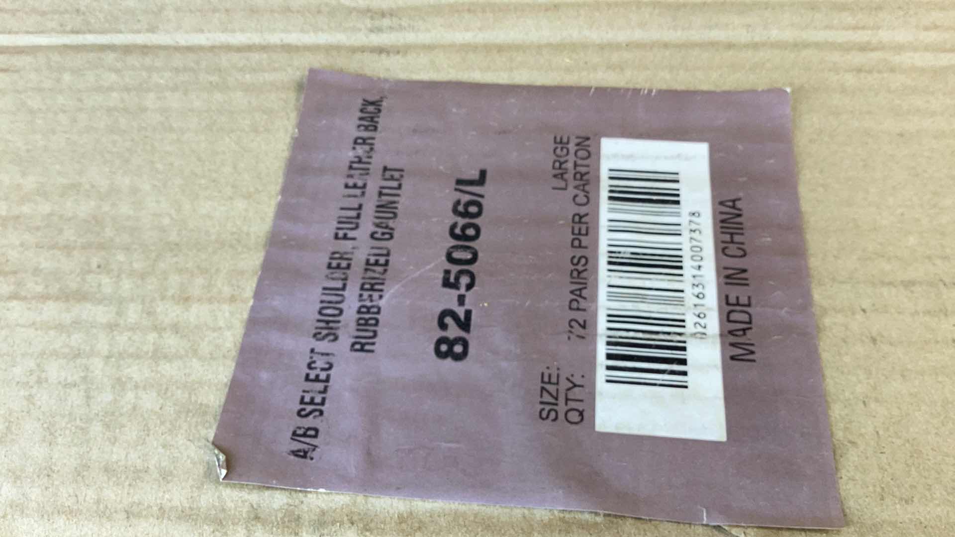 Photo 1 of CASE OF 72 PAIRS OF WORK GLOVES SIZE LARGE