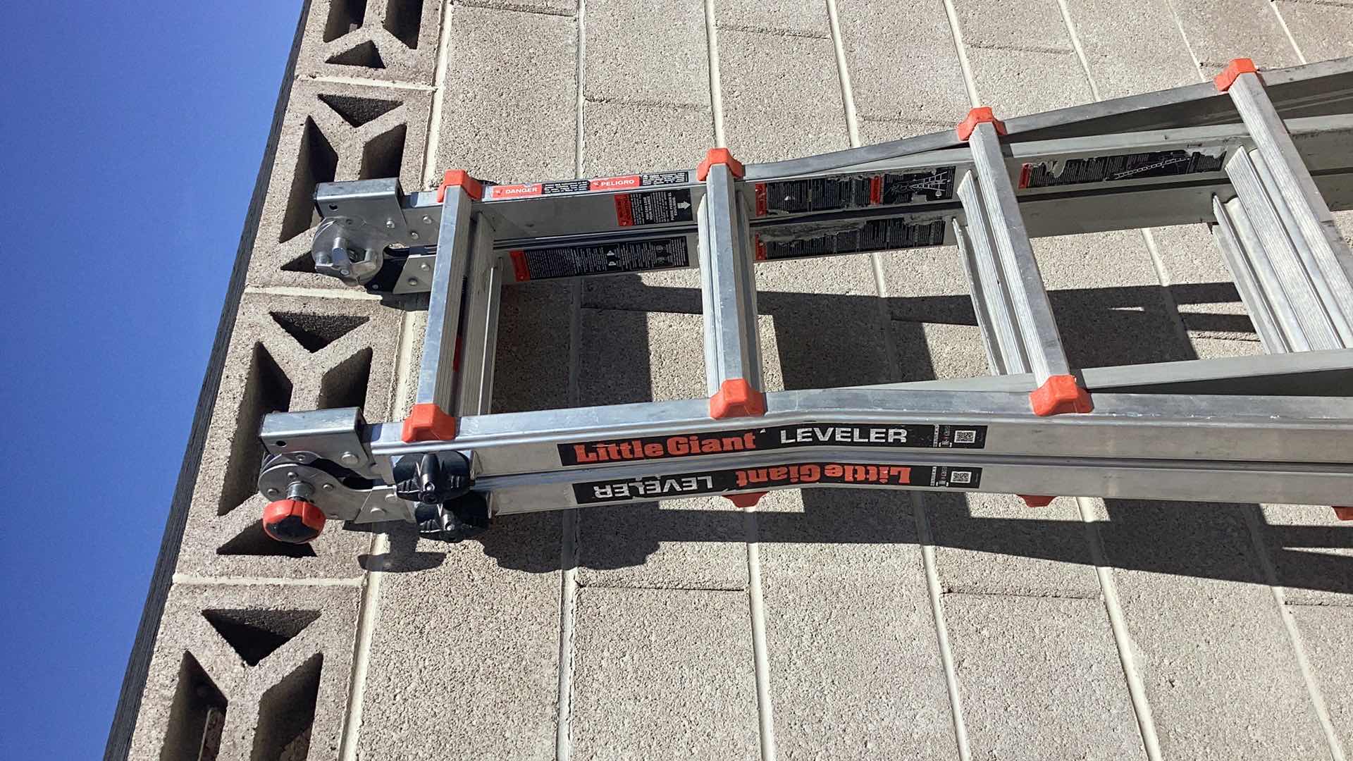 Photo 1 of LITTLE GIANT LEVELER EXTRA HEAVY DUTY EXTENDABLE LADDER