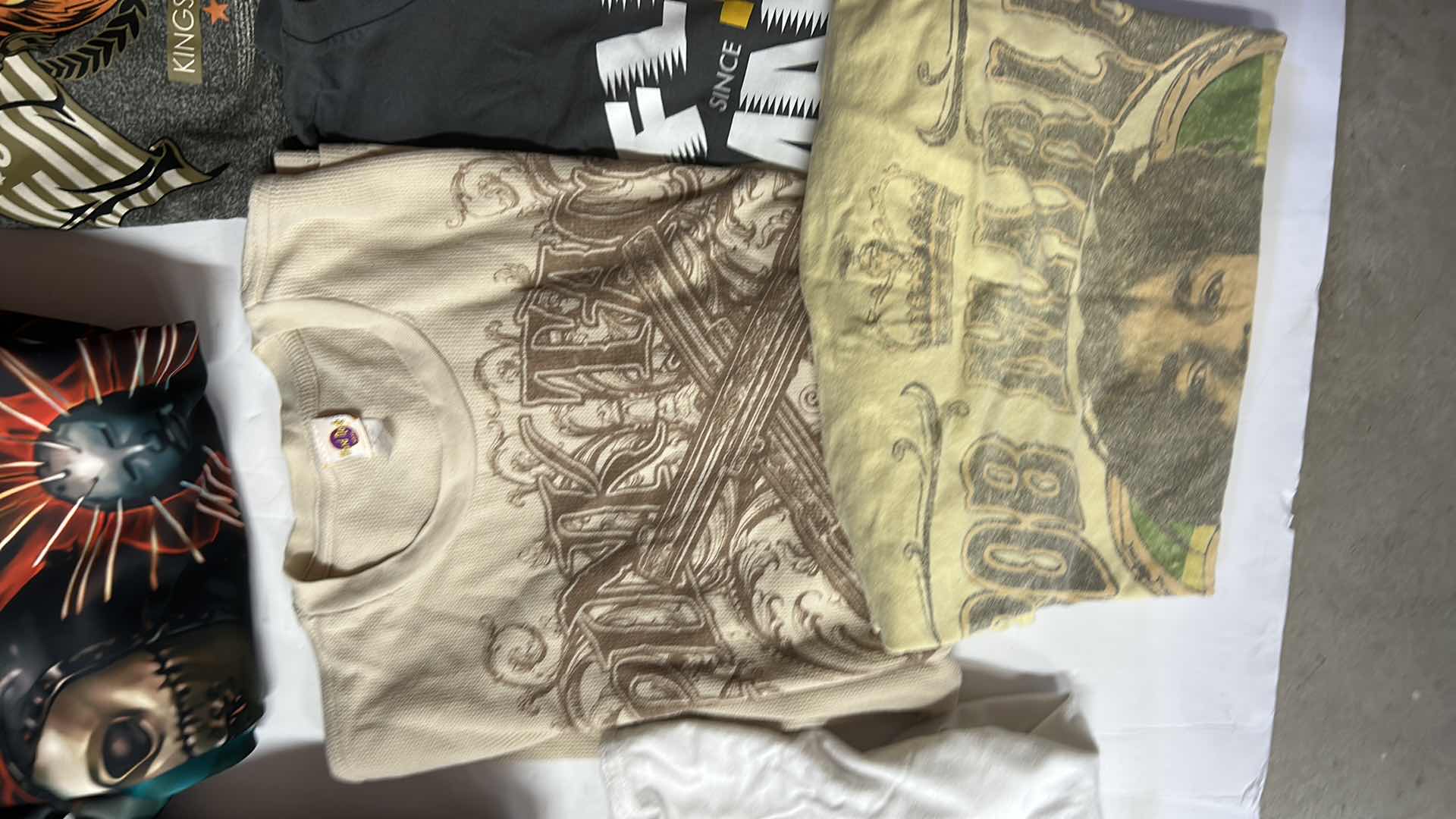 Photo 4 of MENS CLOTHING ASSORTMENT SIZE XL