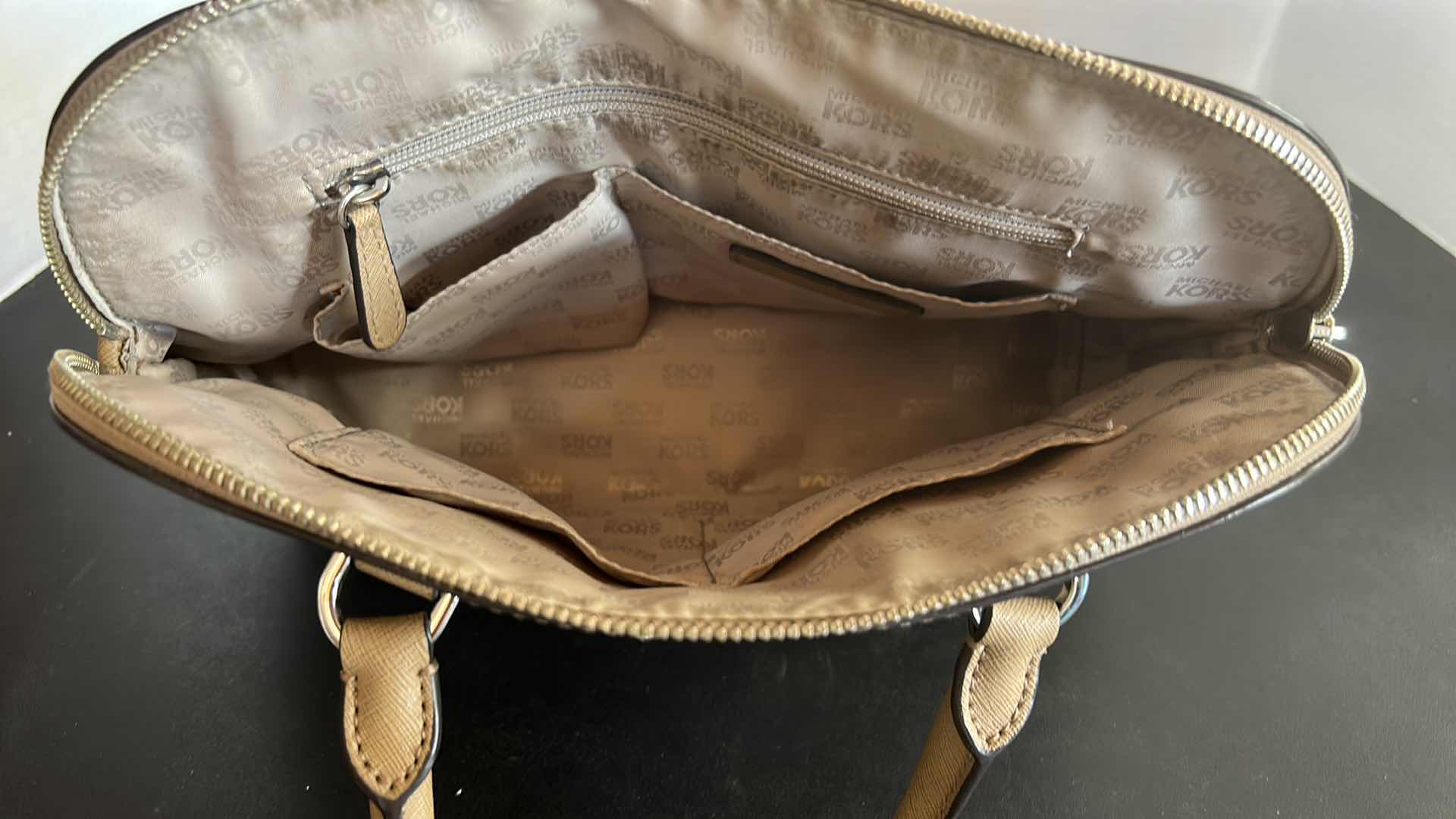 Photo 1 of MICHAEL KORS LADIES HANDBAG