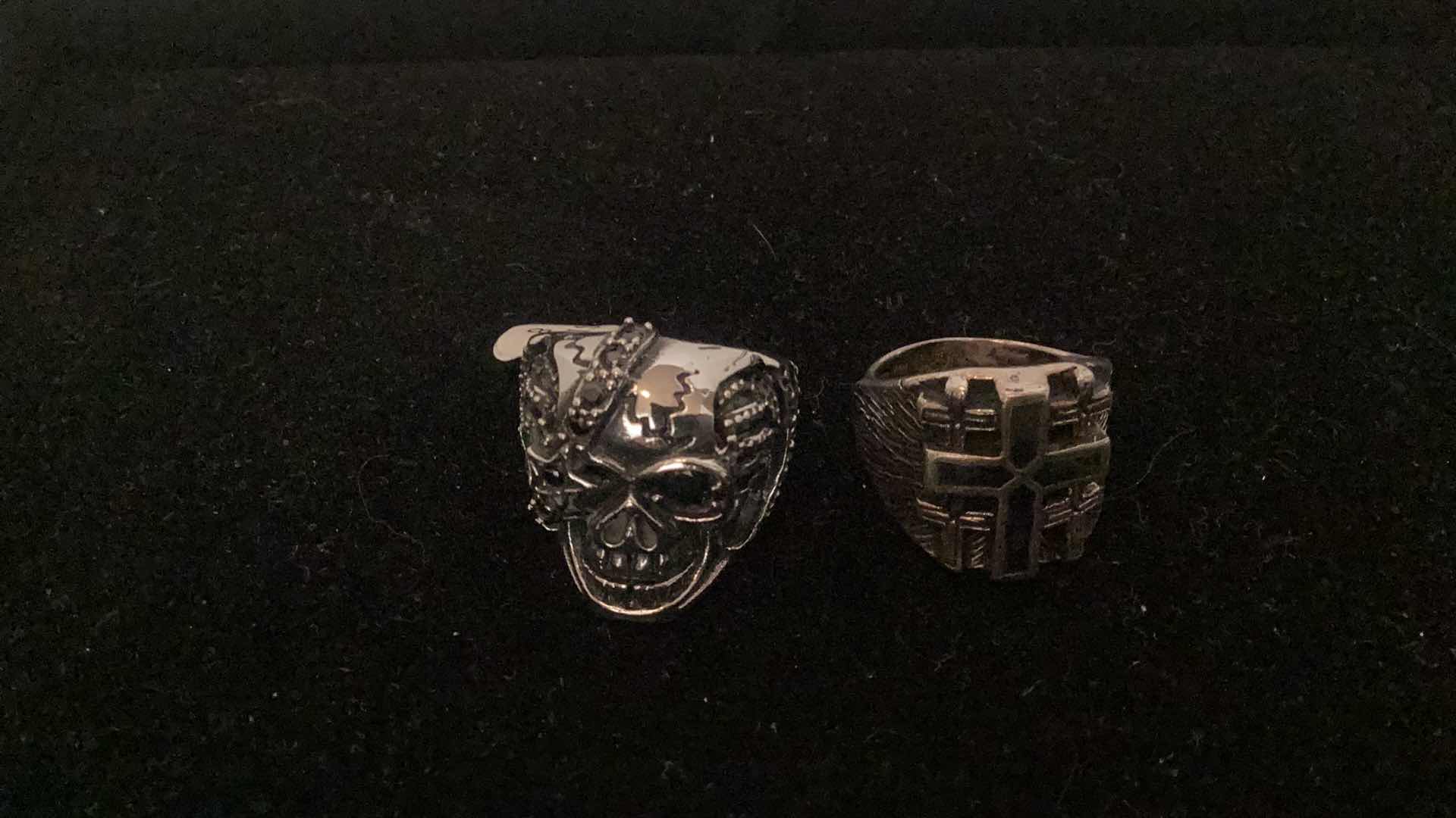 Photo 1 of MENS RINGS SIZE 8