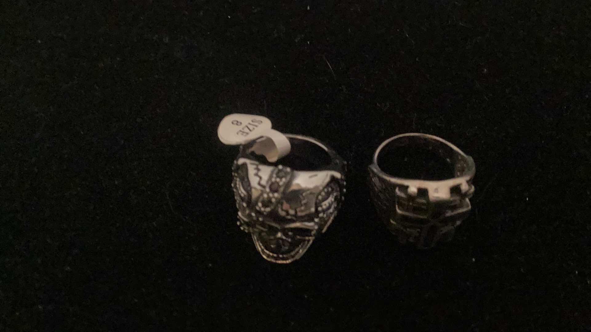 Photo 1 of MENS RINGS SIZE 8