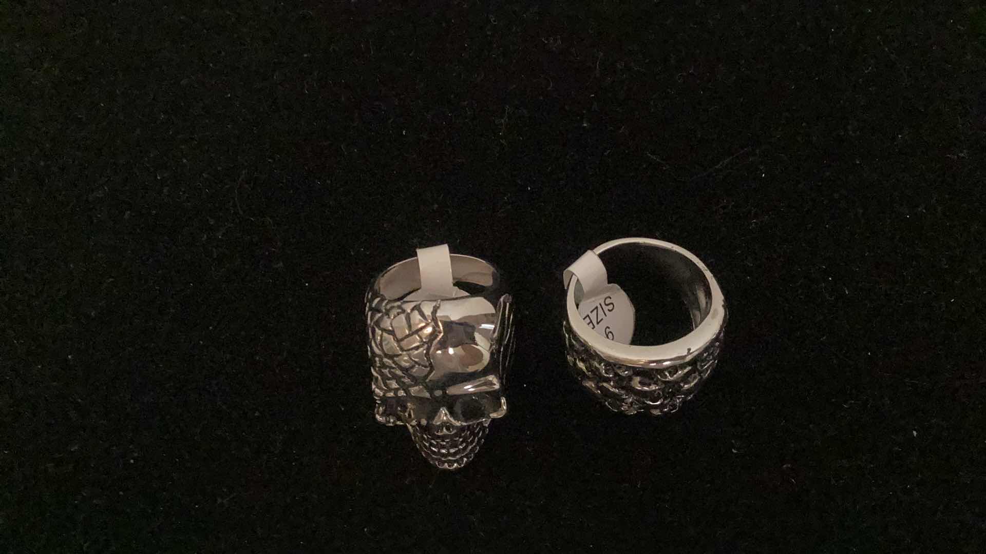 Photo 1 of MENS RING SIZE 7