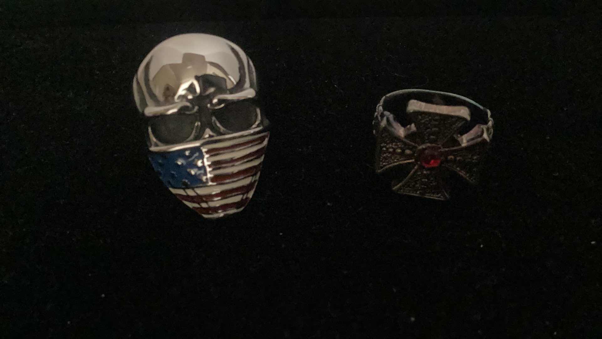 Photo 1 of MENS RINGS SIZE 12