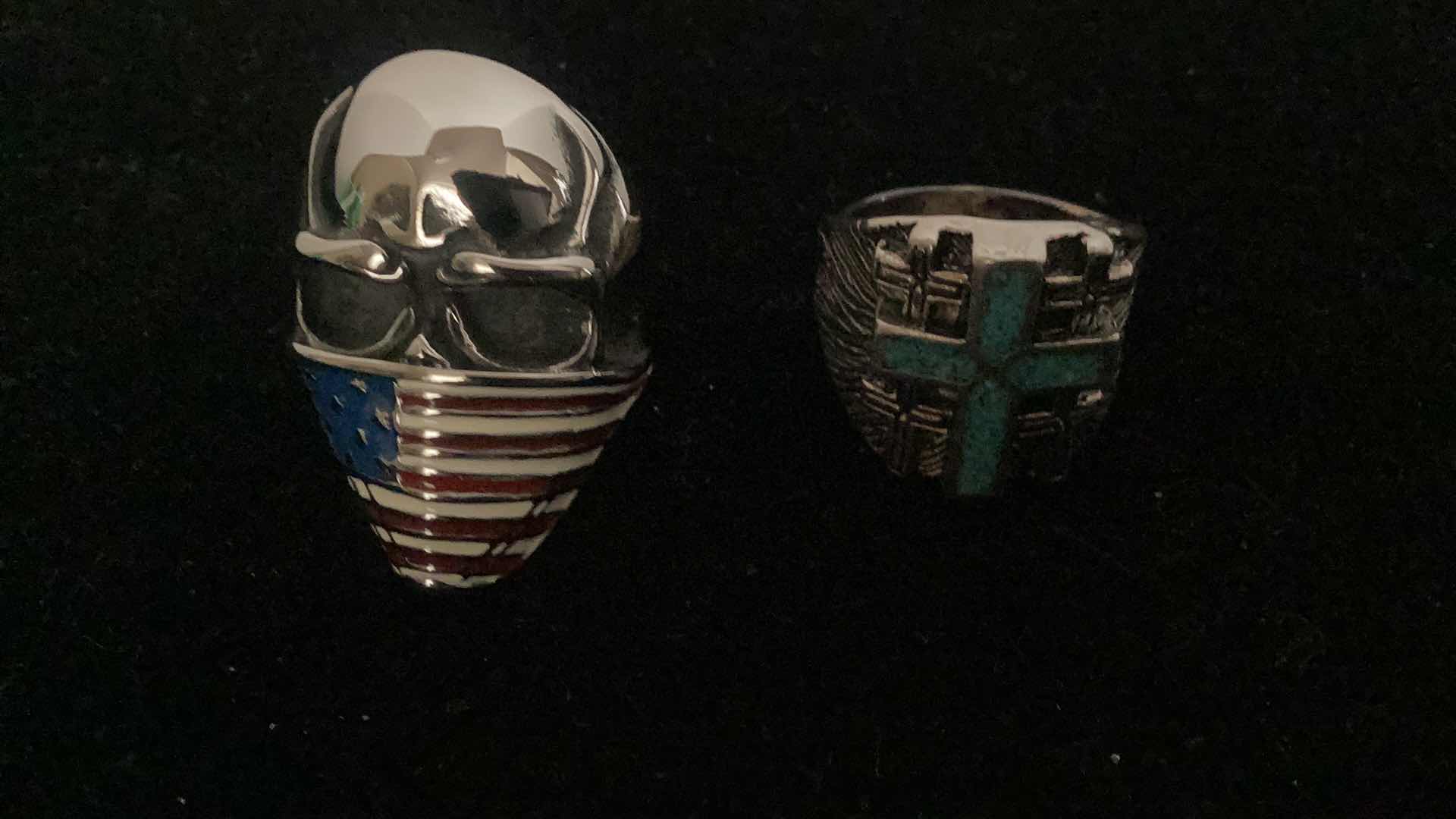 Photo 1 of MENS RINGS SIZE 9