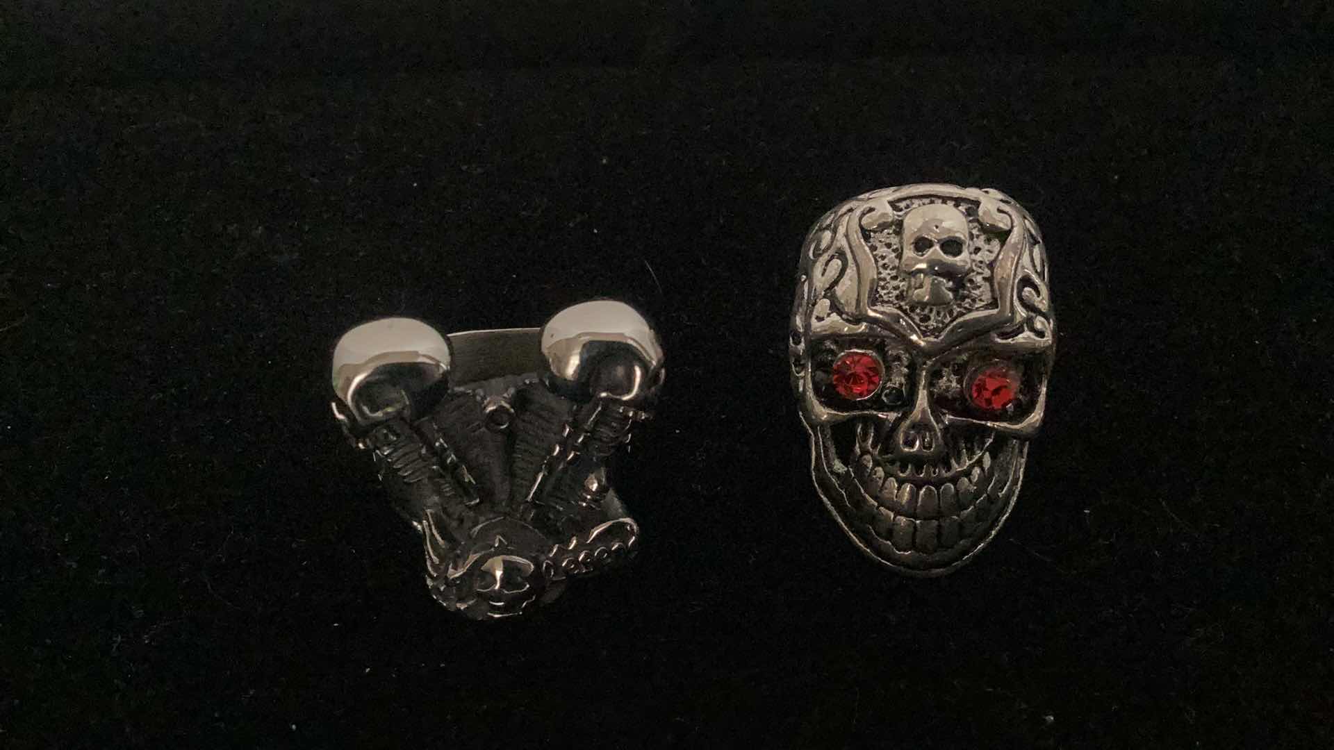 Photo 1 of MENS RINGS SIZE 9