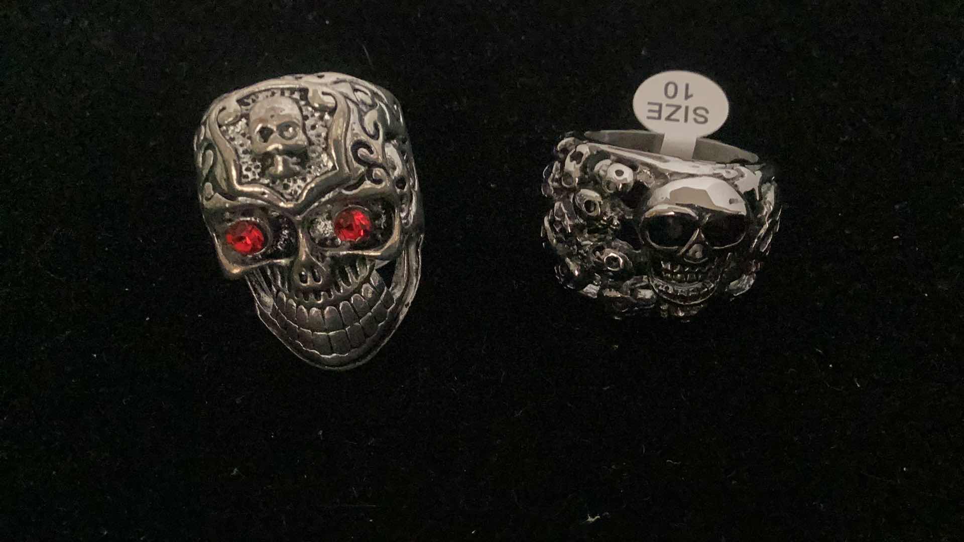 Photo 1 of MENS RINGS SIZE 10