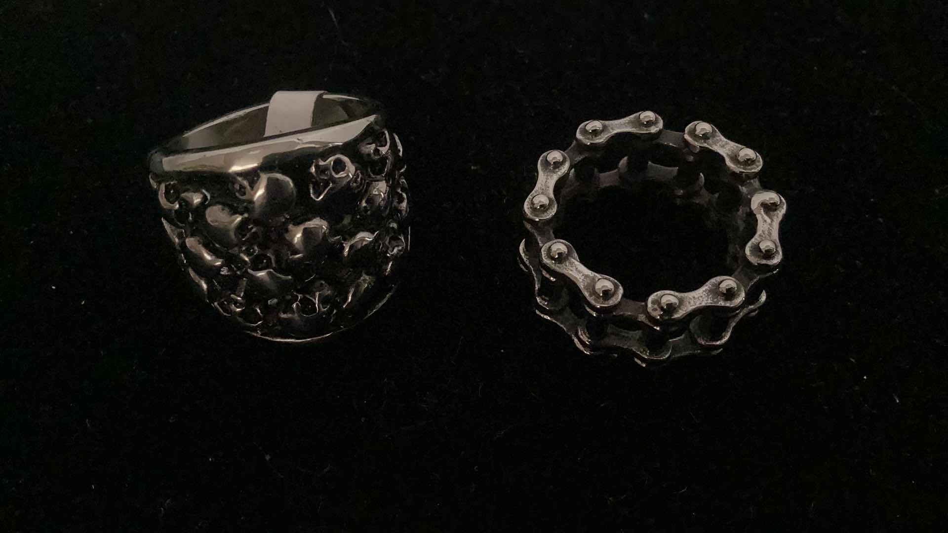 Photo 1 of MENS RINGS SIZE 8