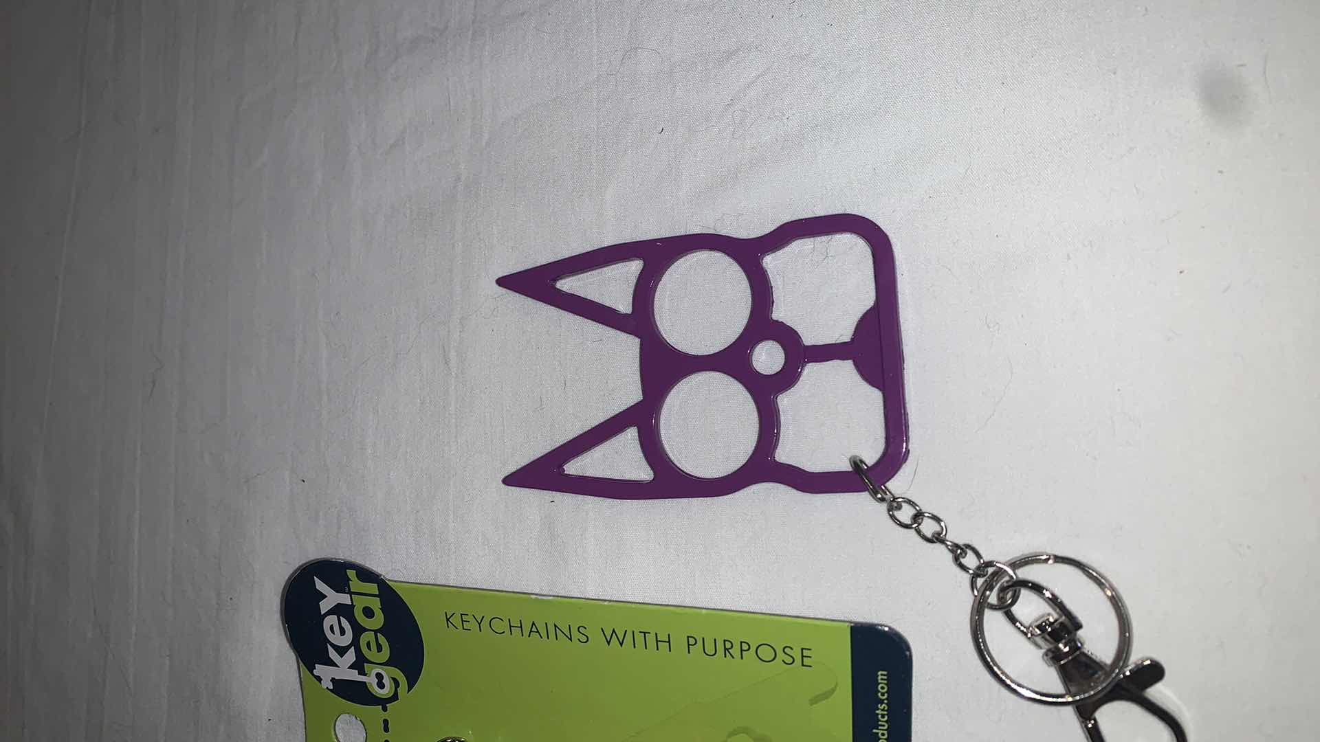 Photo 1 of KEYCHAIN PROTECTION SET WITH WHISTLE AND CAT EYES MELEE