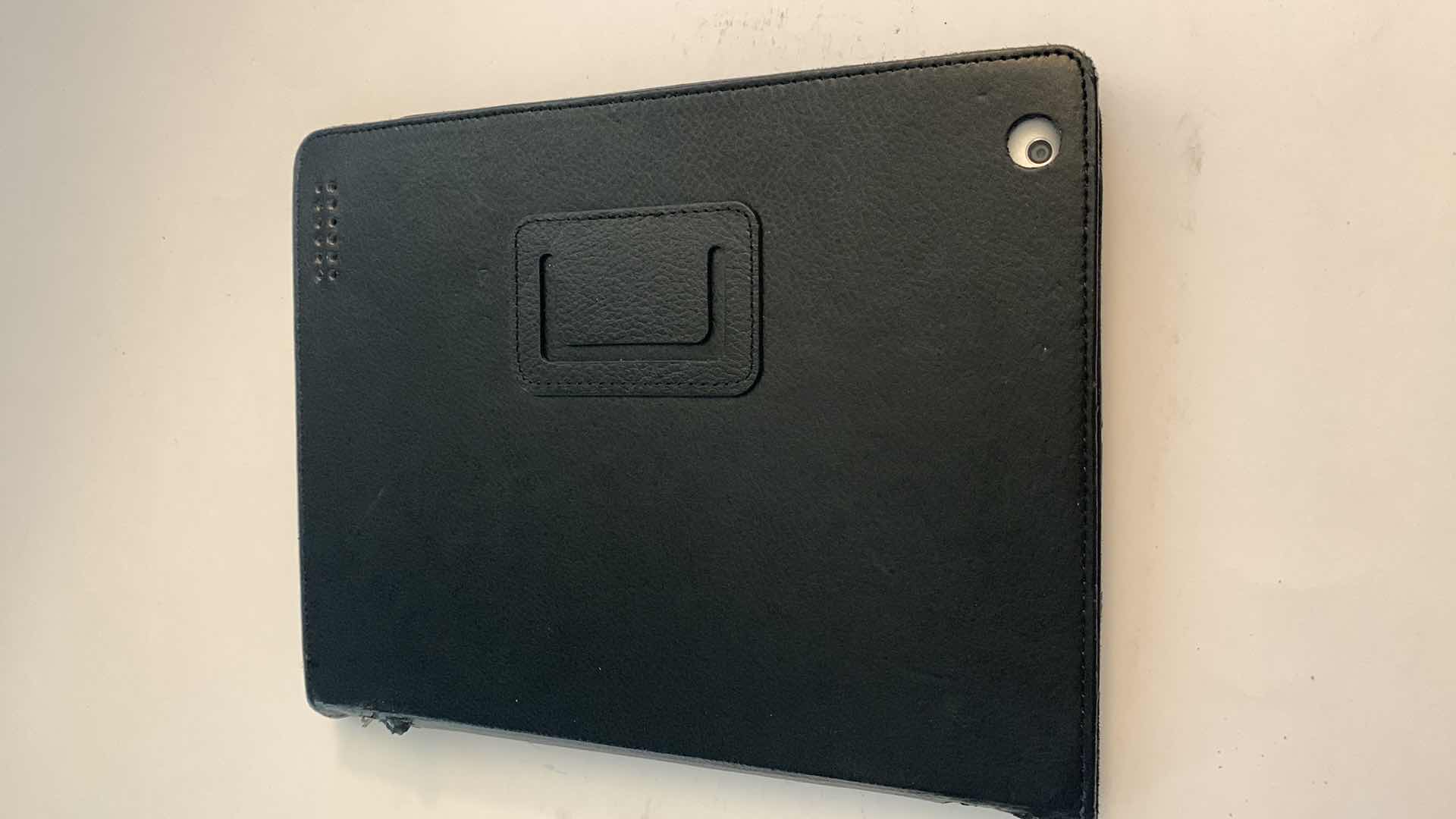 Photo 1 of APPLE IPAD 3RD GENERATION 32GB MEMORY RESET