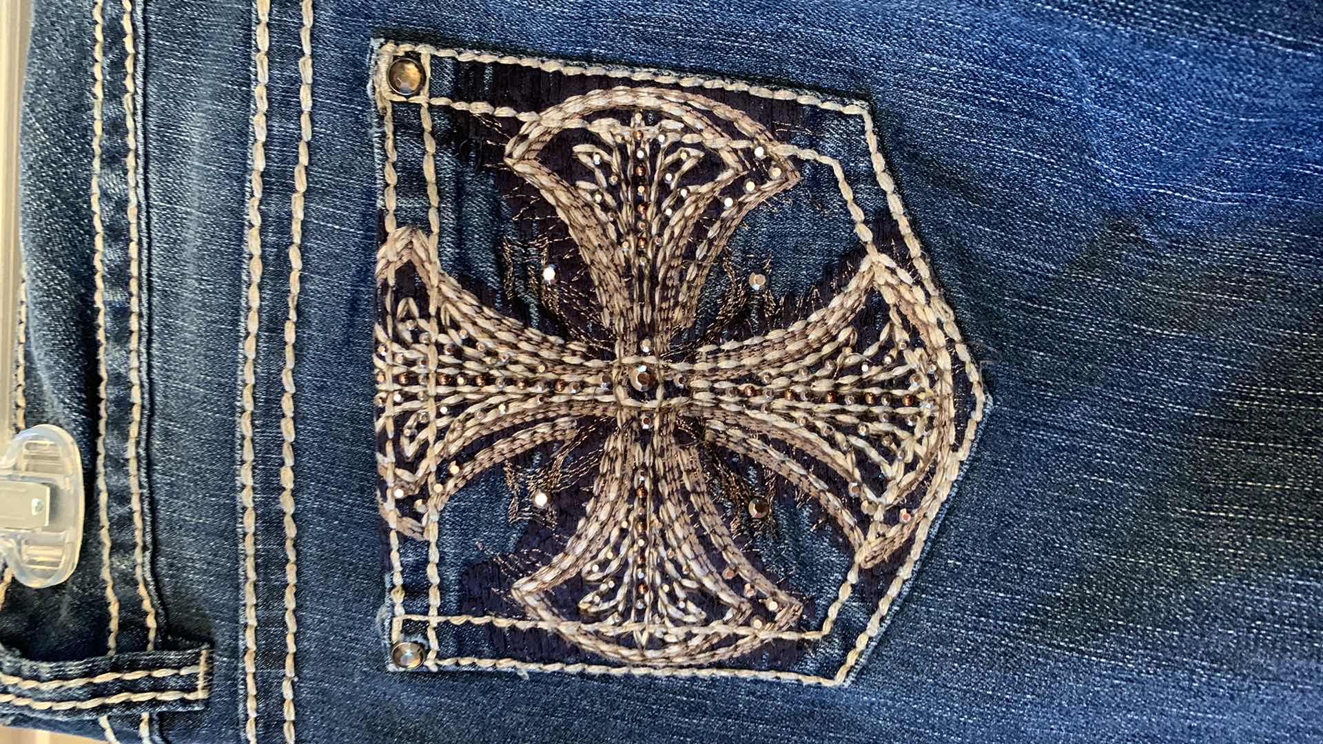 Photo 1 of WOMENS CODE BLUE “ANNETTE” SIZE 14/31 REGULAR RHINESTONE STUDDED JEAN