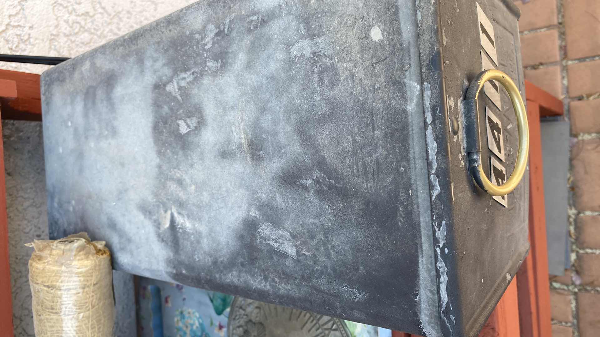 Photo 1 of CONTENTS ON AND UNDER BENCH