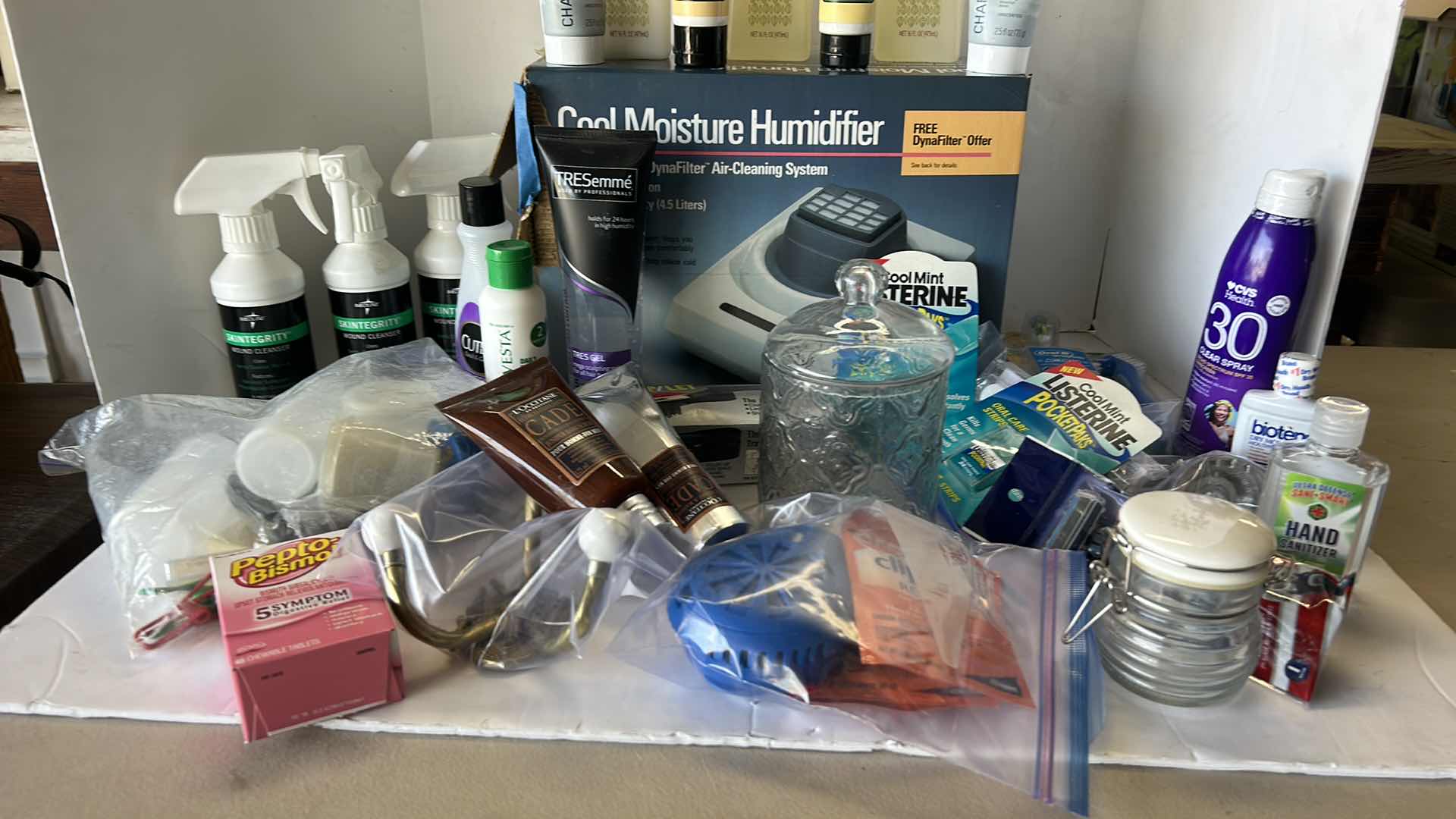 Photo 1 of BATHROOM ASSORTMENT