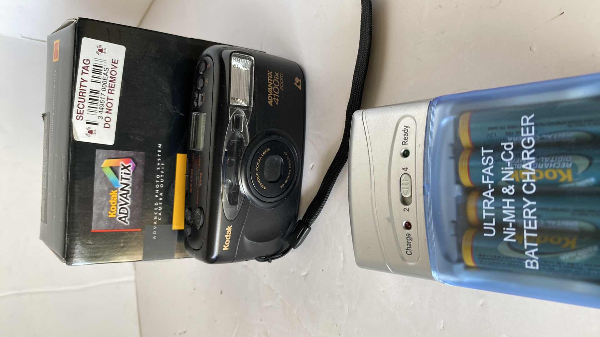 Photo 4 of 3 VINTAGE CAMERAS