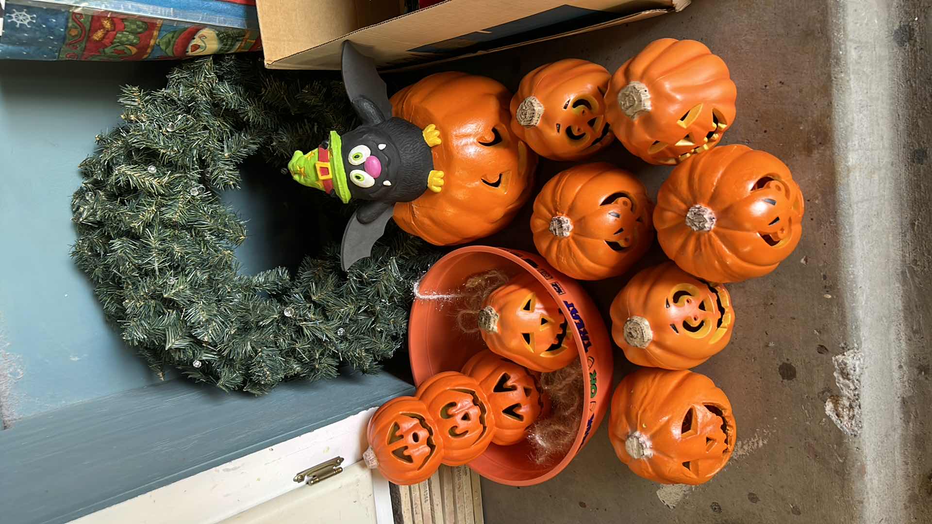 Photo 1 of HOLIDAY DECOR