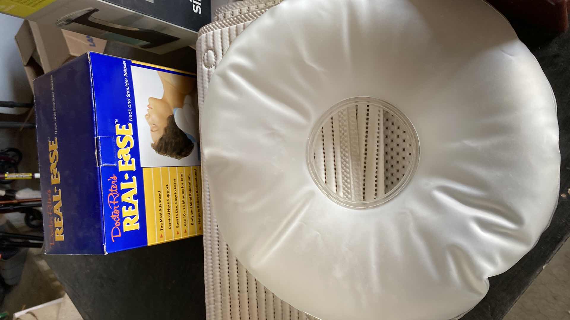 Photo 3 of ASSORTMENT BATHROOM ITEMS