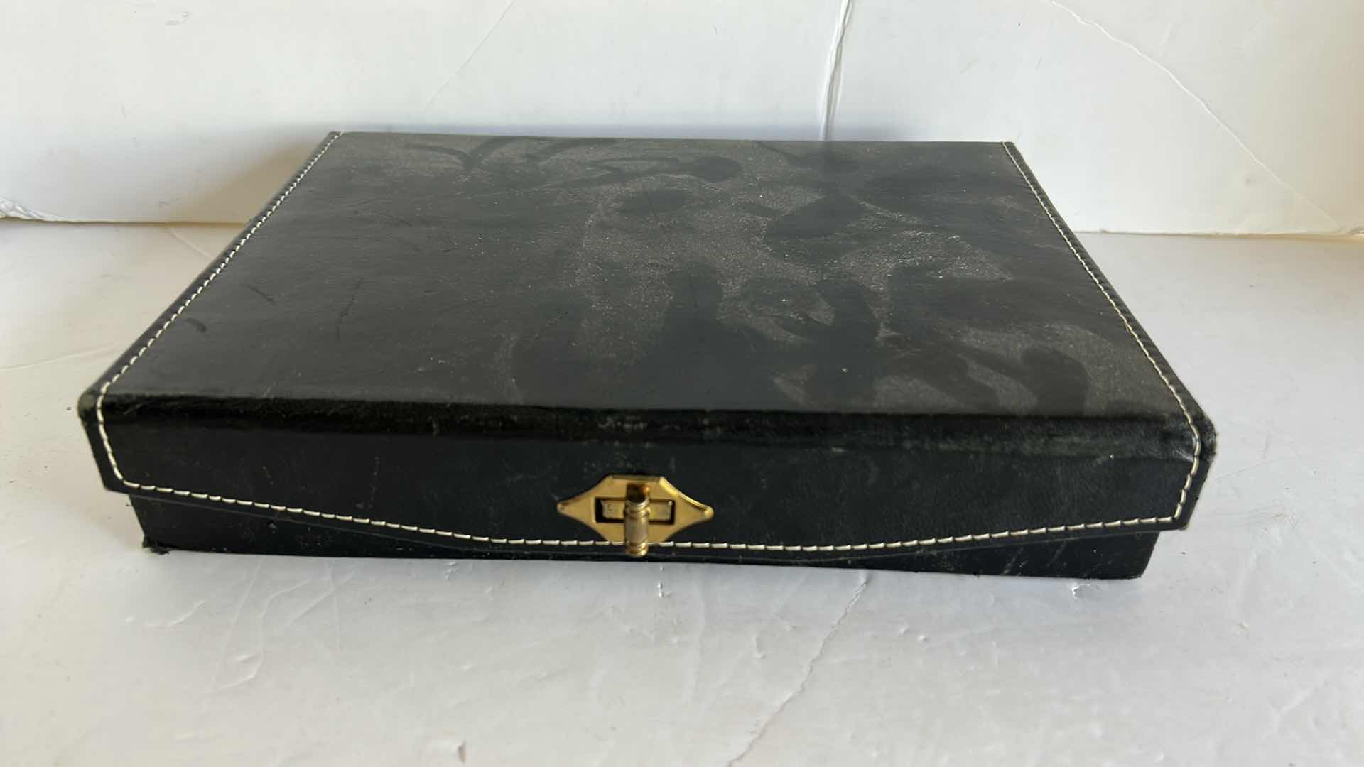 Photo 1 of MENS CUFF LINK ASSORTMENT