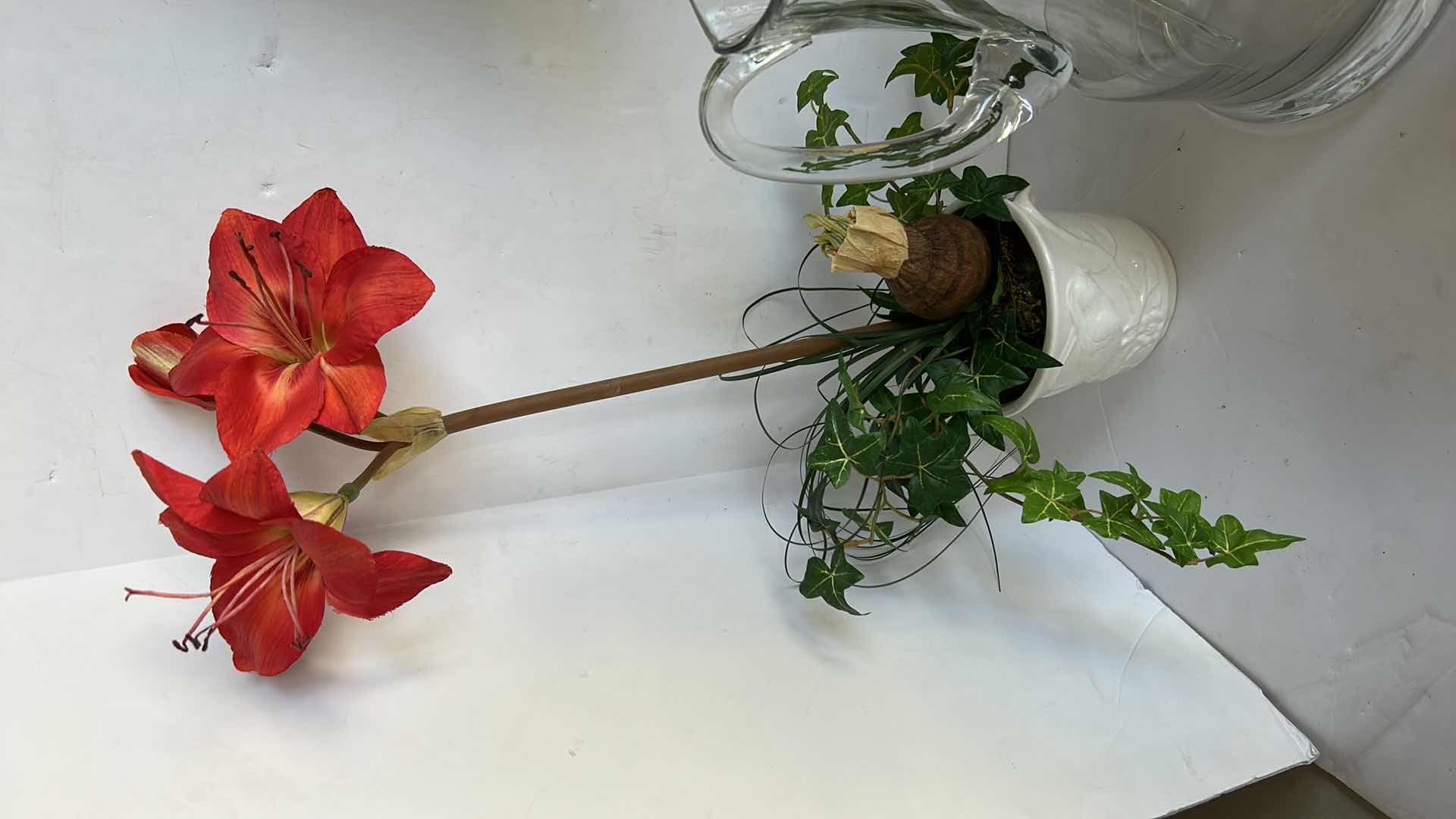 Photo 1 of HOME DECOR ASSORTMENT