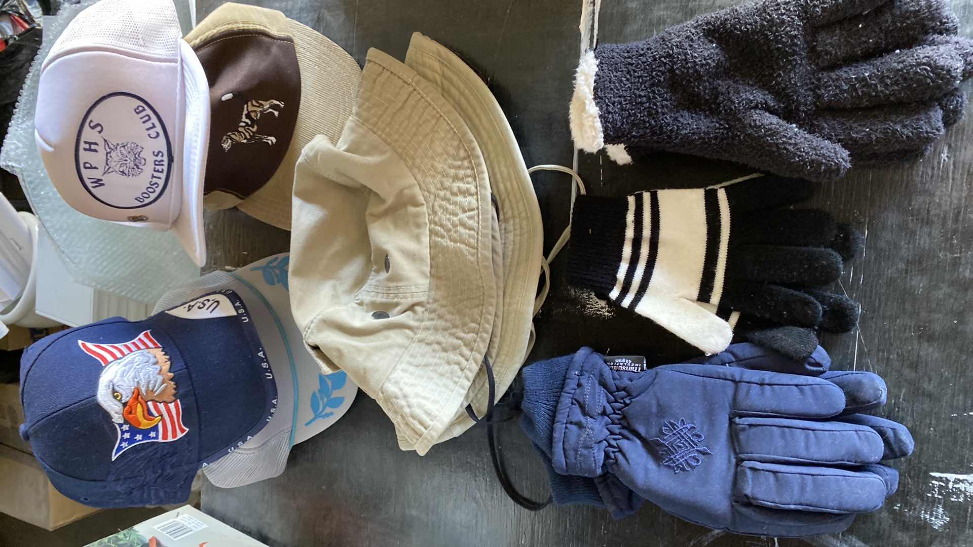 Photo 1 of 7 LADIES SIZE M LEGGINGS SWEATS HATS GLOVES