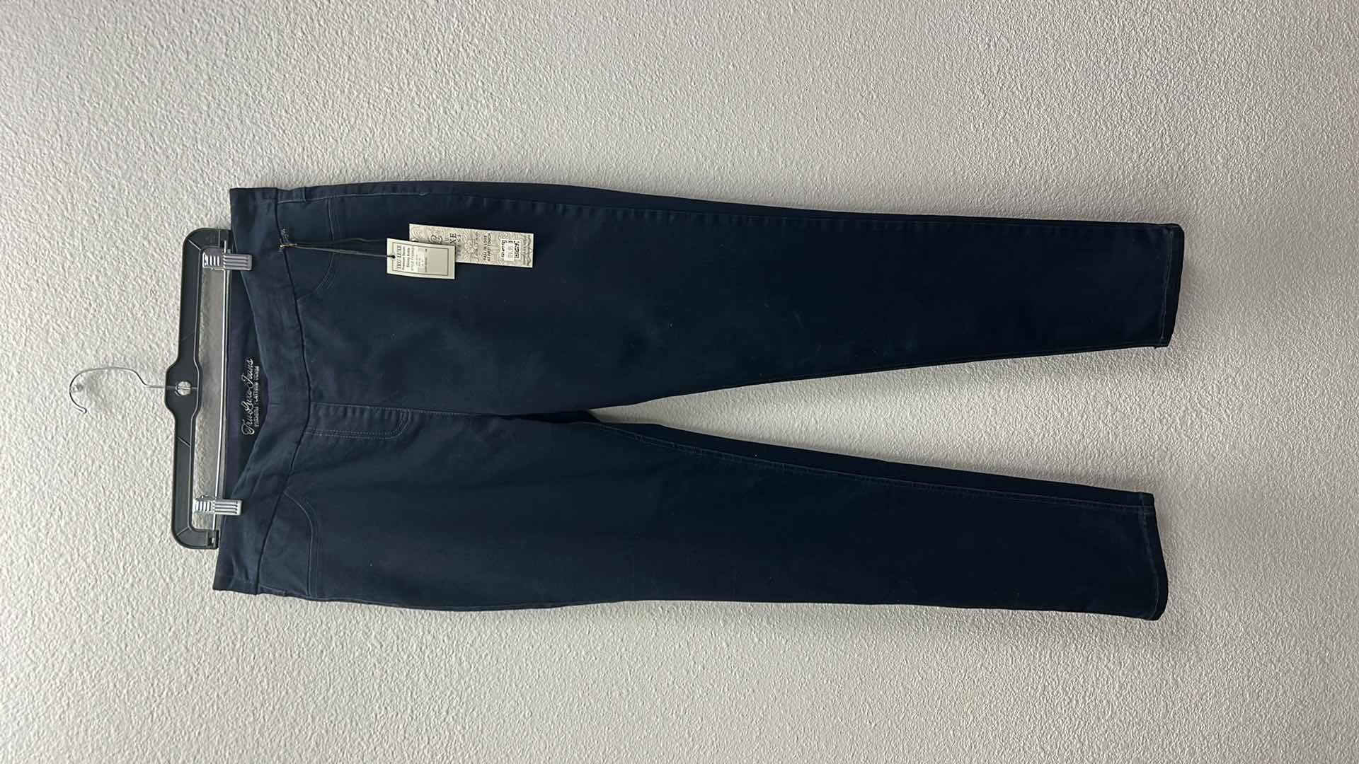 Photo 1 of NWT WOMEN'S SIZE 32/14 PLATINUM DENIM PANTS -  true luxe JEANS, $129.95