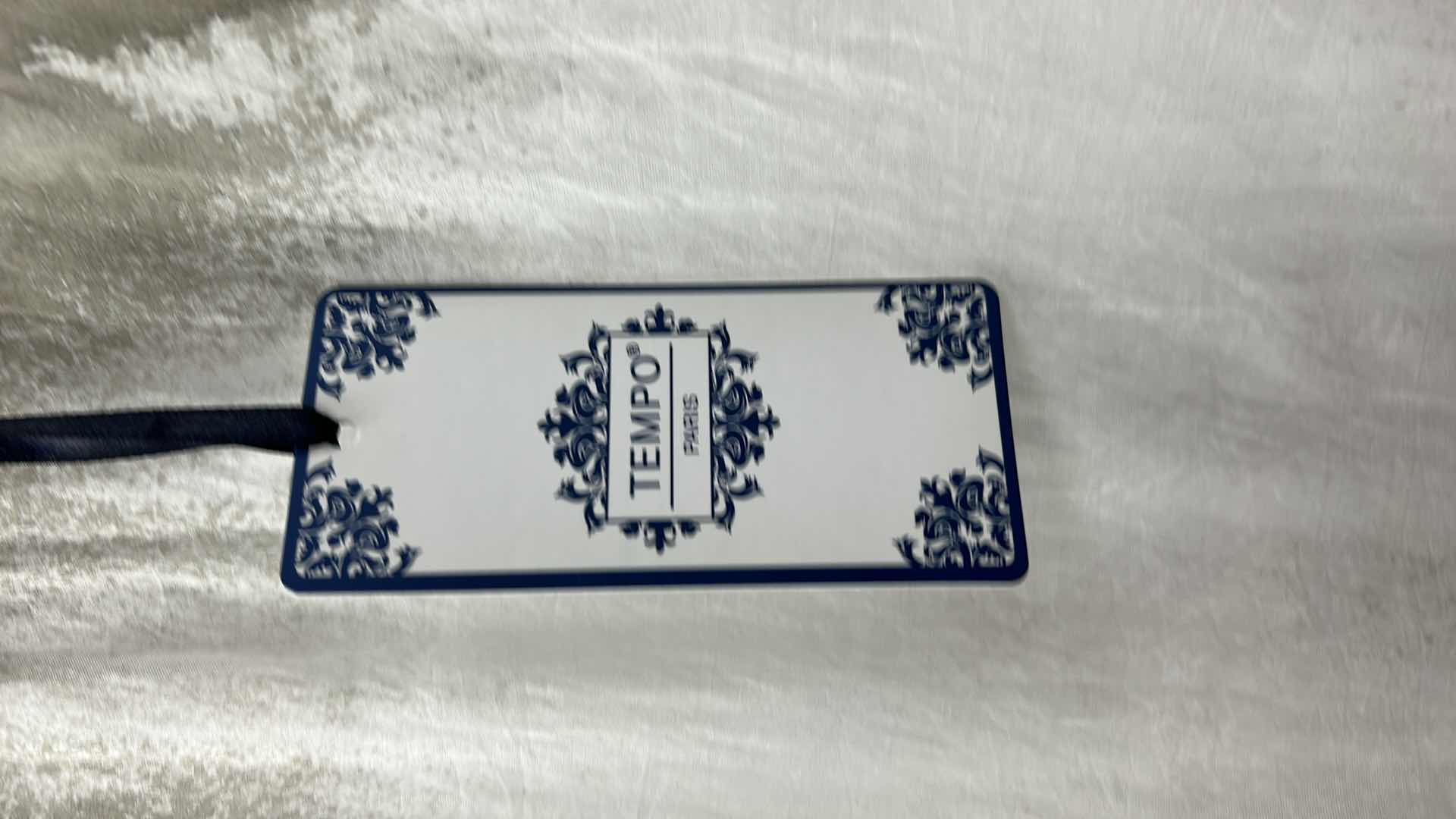 Photo 1 of NWT WOMEN'S SIZE LARGE BLOUSE -  tempo Paris  $89.95.