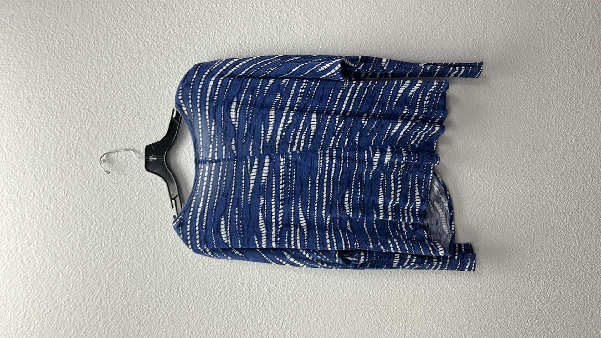 Photo 1 of NEW WOMEN'S SIZE MED CINCHED BLOUSE 