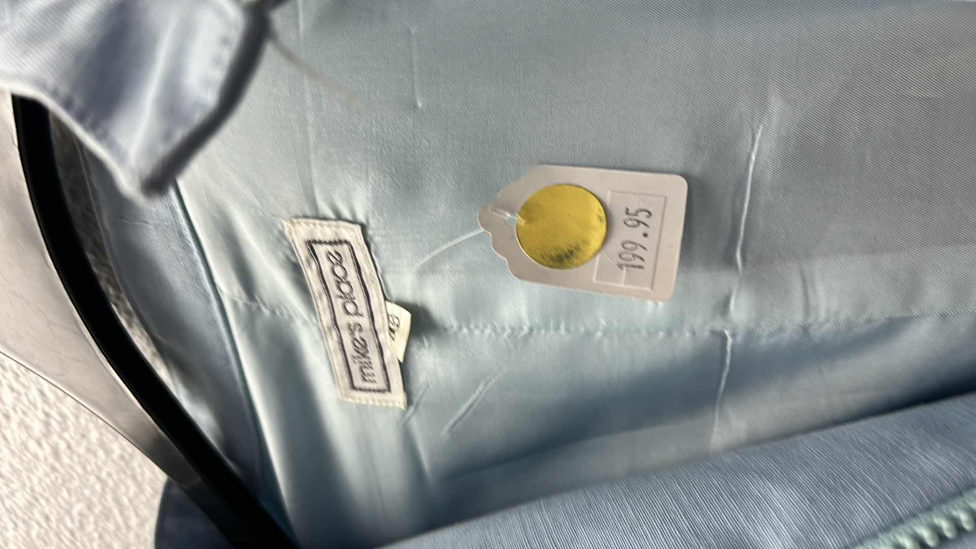 Photo 1 of NWT WOMEN'S SIZE 38 LIGHT BLUE ZIP UP LINEN SATIN LINED JACKET 