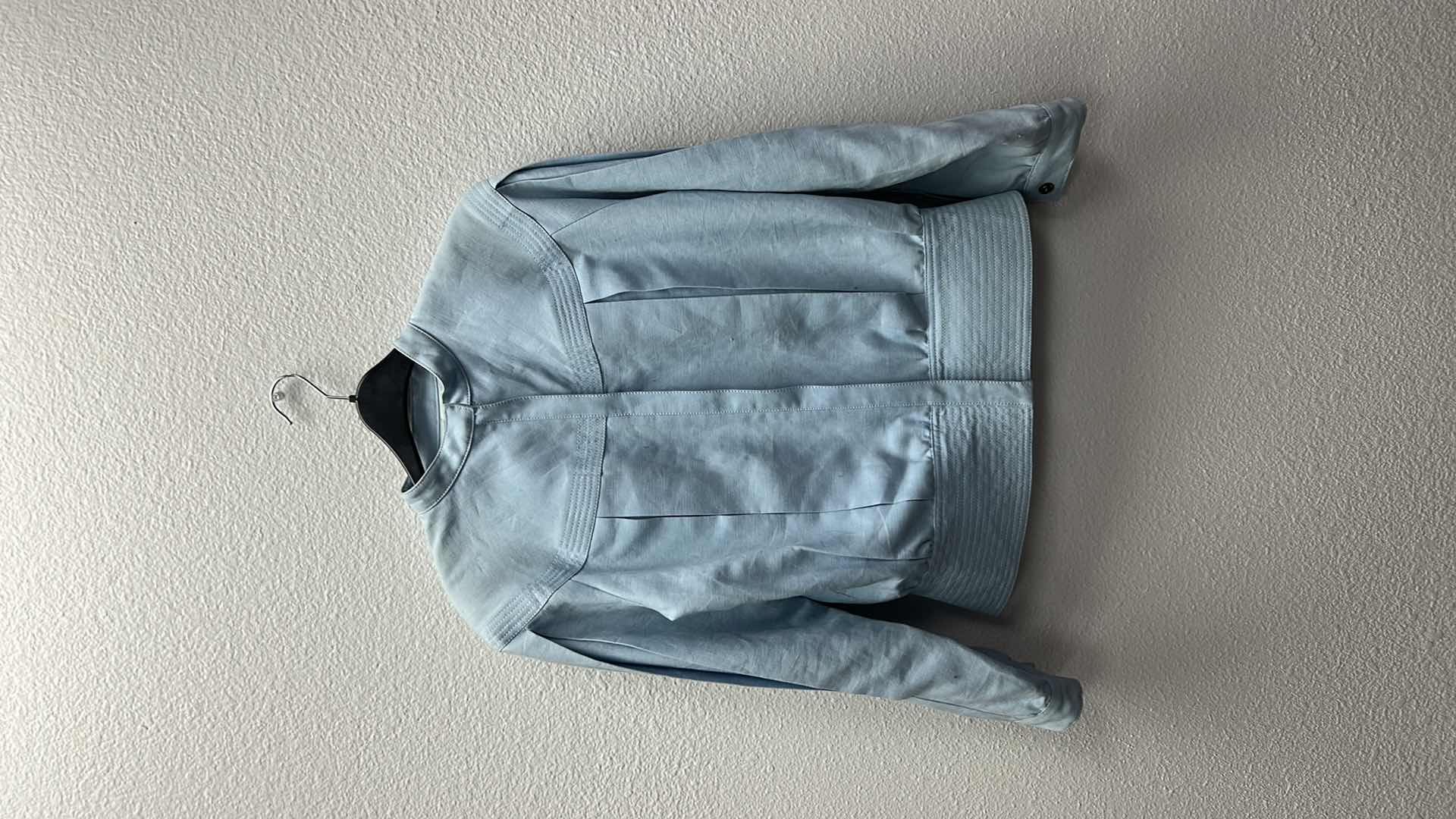 Photo 1 of NWT WOMEN'S SIZE 38 LIGHT BLUE ZIP UP LINEN SATIN LINED JACKET 
