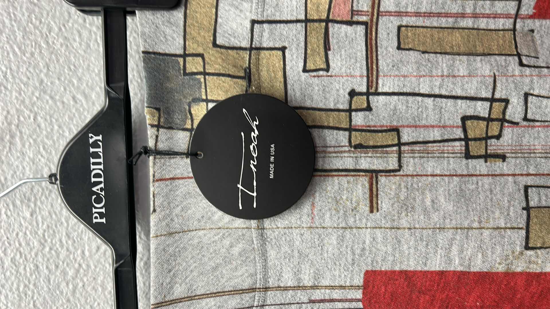 Photo 1 of NWT WOMEN'S SIZE SMALL SKIRT - WEARABLE ART with side slit $79.95 