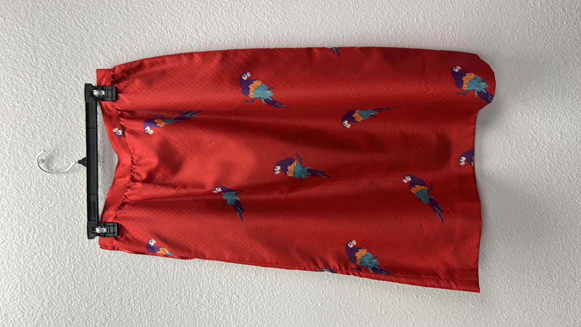 Photo 1 of NWT WOMEN'S SIZE 14 - RED PARROT SKIRT  $34.95