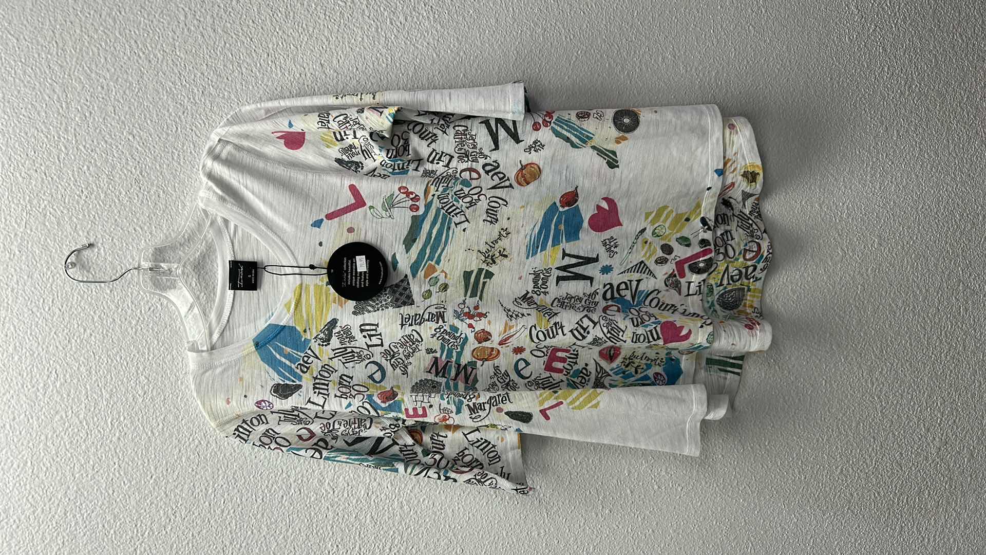 Photo 1 of NWT WOMEN'S SIZE SMALL WEARABLE ART TOP $79.95