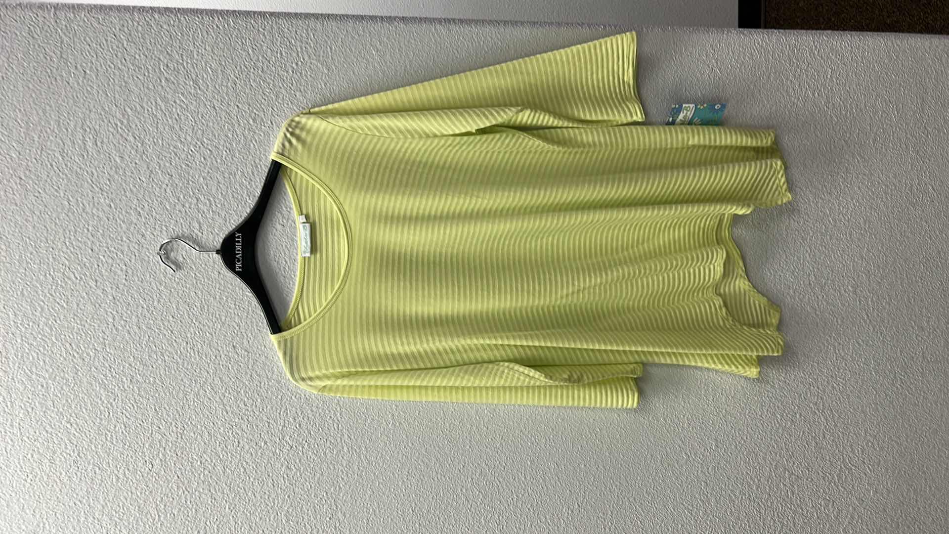 Photo 1 of 2 - NWT WOMEN'S SIZE LARGE BLOUSES