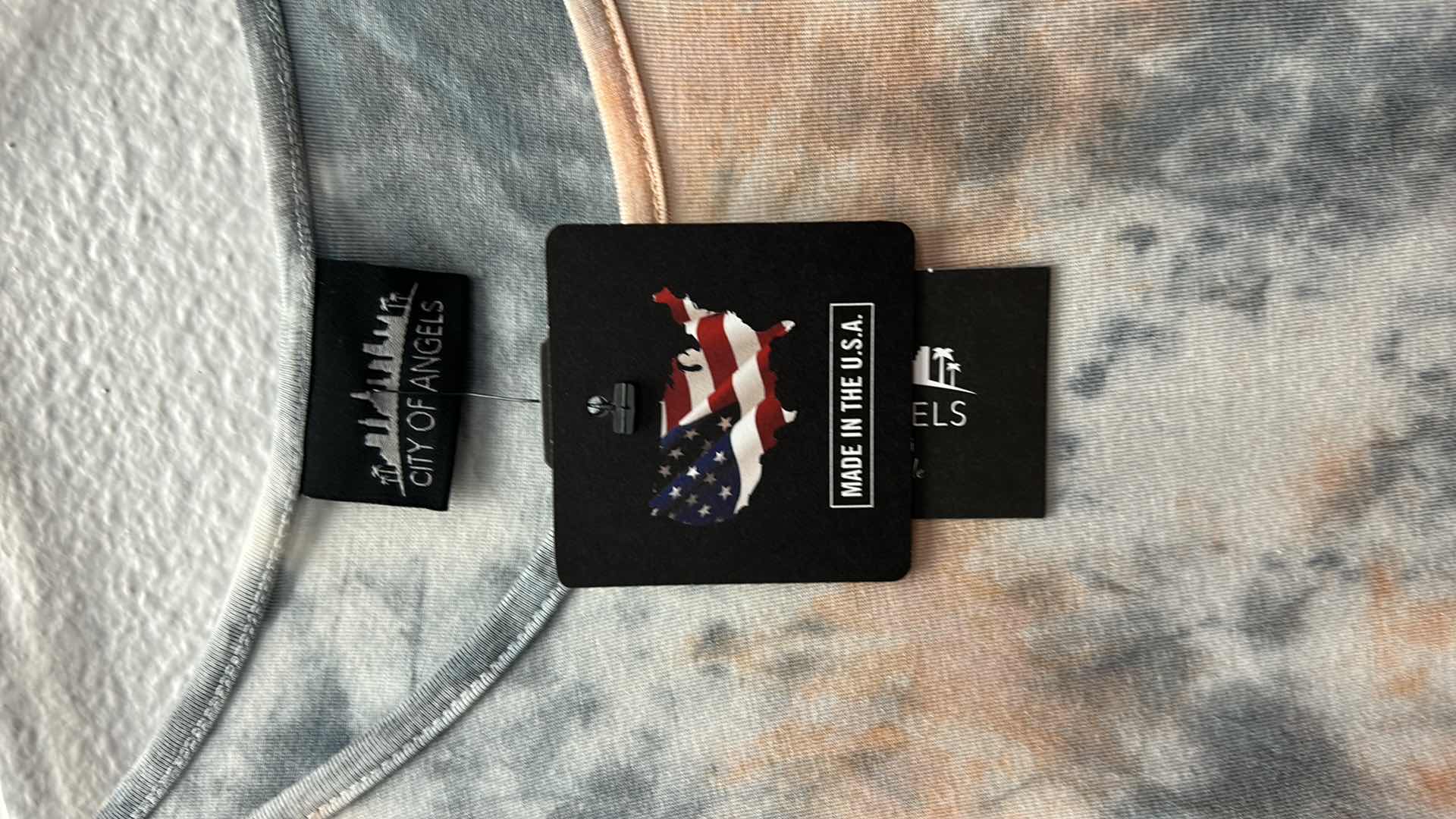 Photo 4 of NWT WOMEN'S SIZE MED -TIE DYE BLOUSE GRAY AND CORAL  $69.95