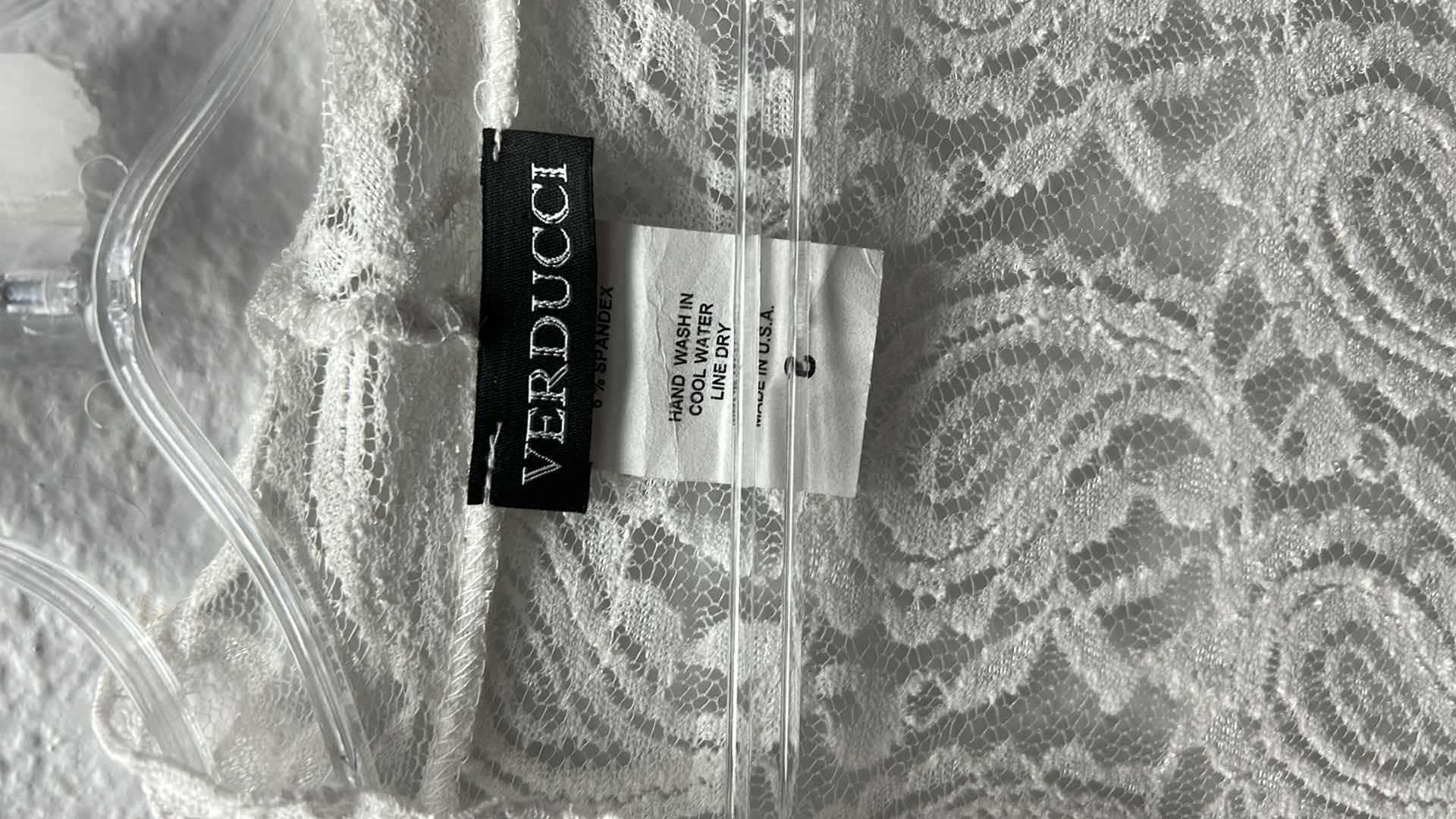 Photo 1 of NWT WOMEN'S SIZE SMALL VERDUCCI LACE JACKET/TOP 