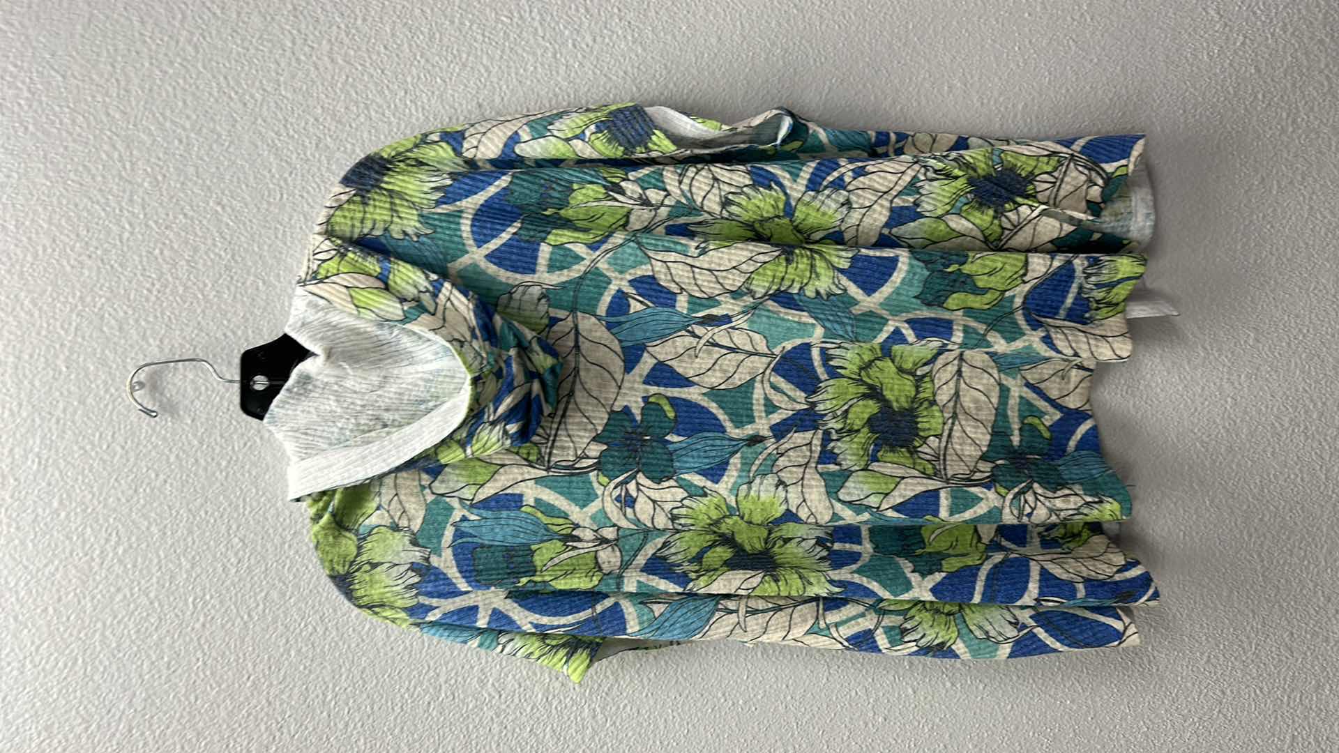 Photo 1 of NWT WOMEN'S  ONE SIZE -Colorful beach cover-up $99.95