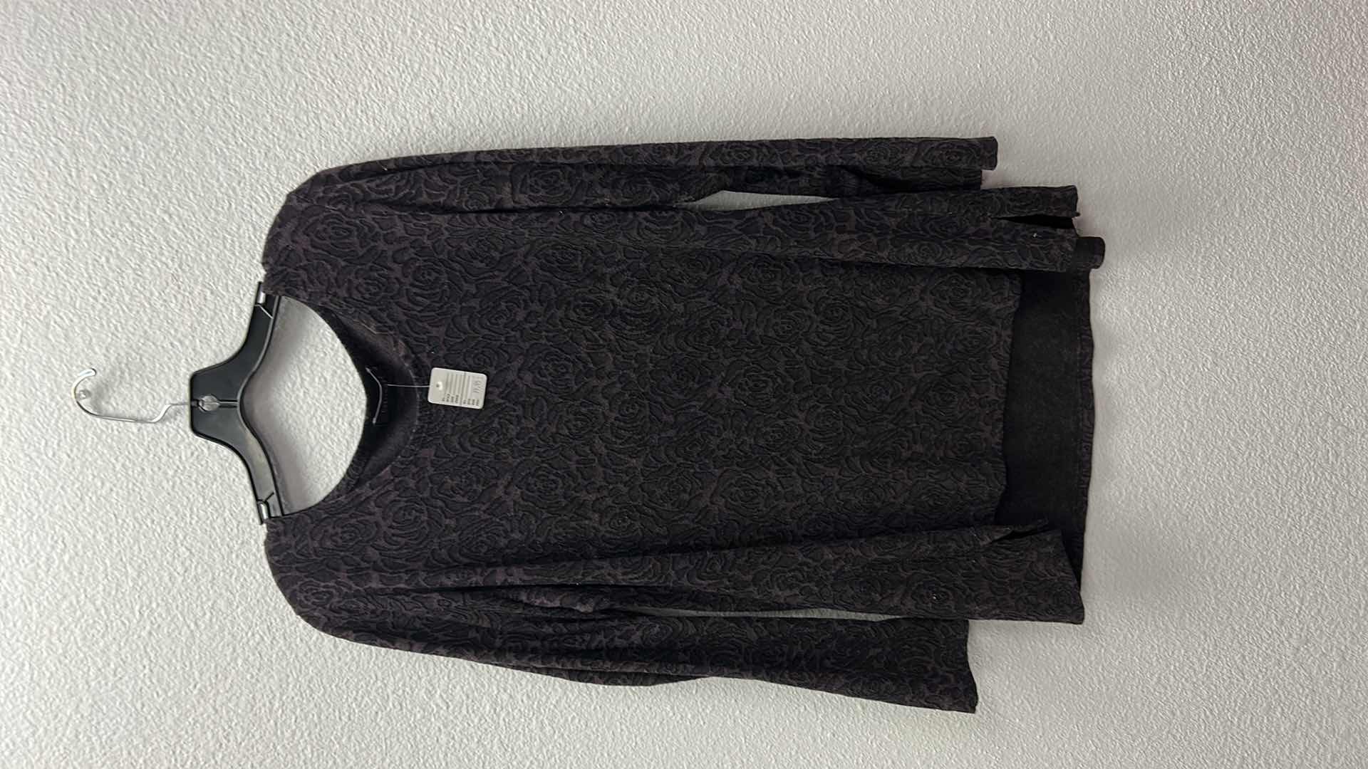 Photo 1 of NWT WOMEN'S SIZE LARGE -  LONG SLEEVE TOP $79.95