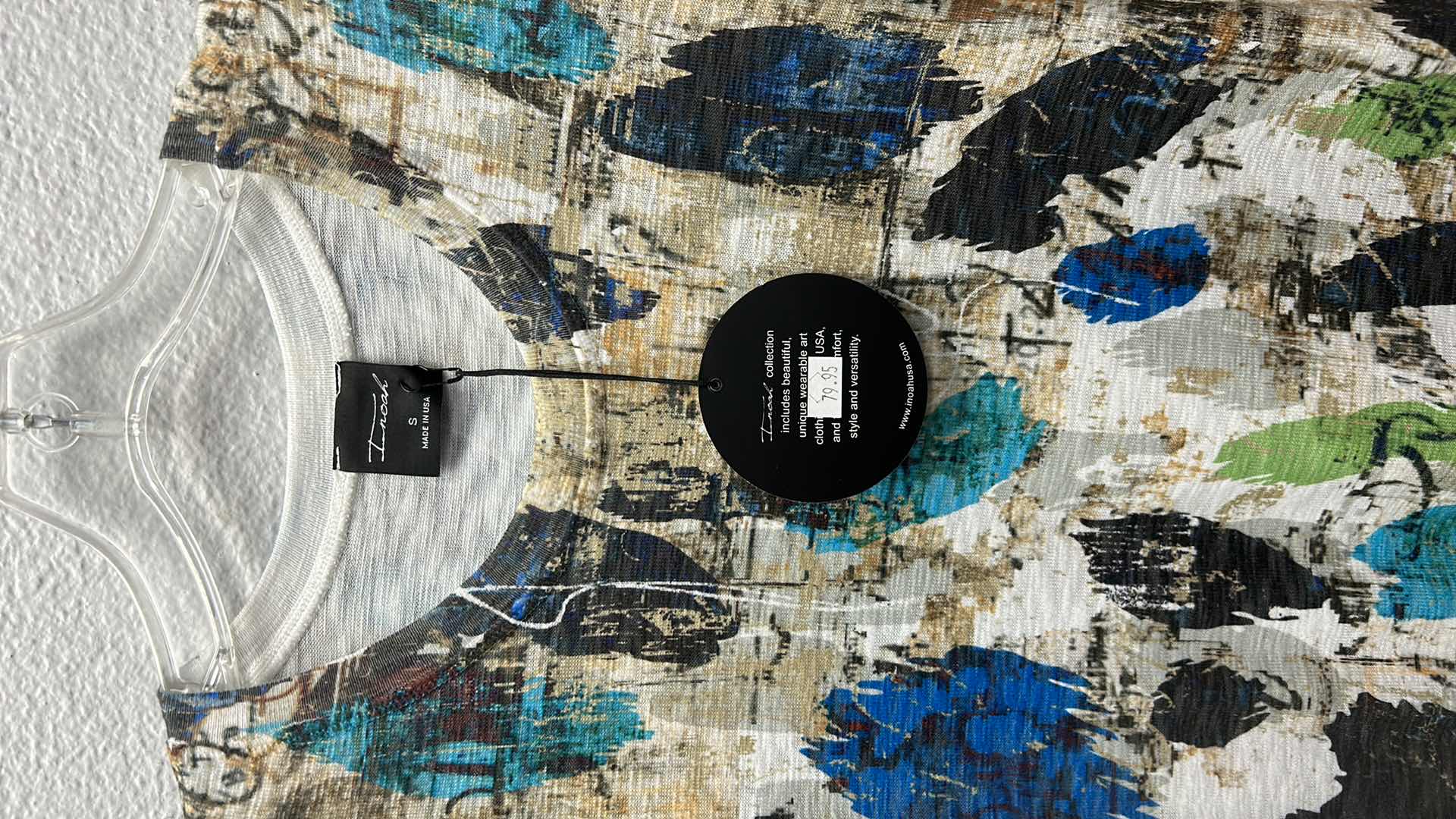 Photo 1 of NWT WOMEN'S SIZE SMALL - wearable art long sleeve top $79.95