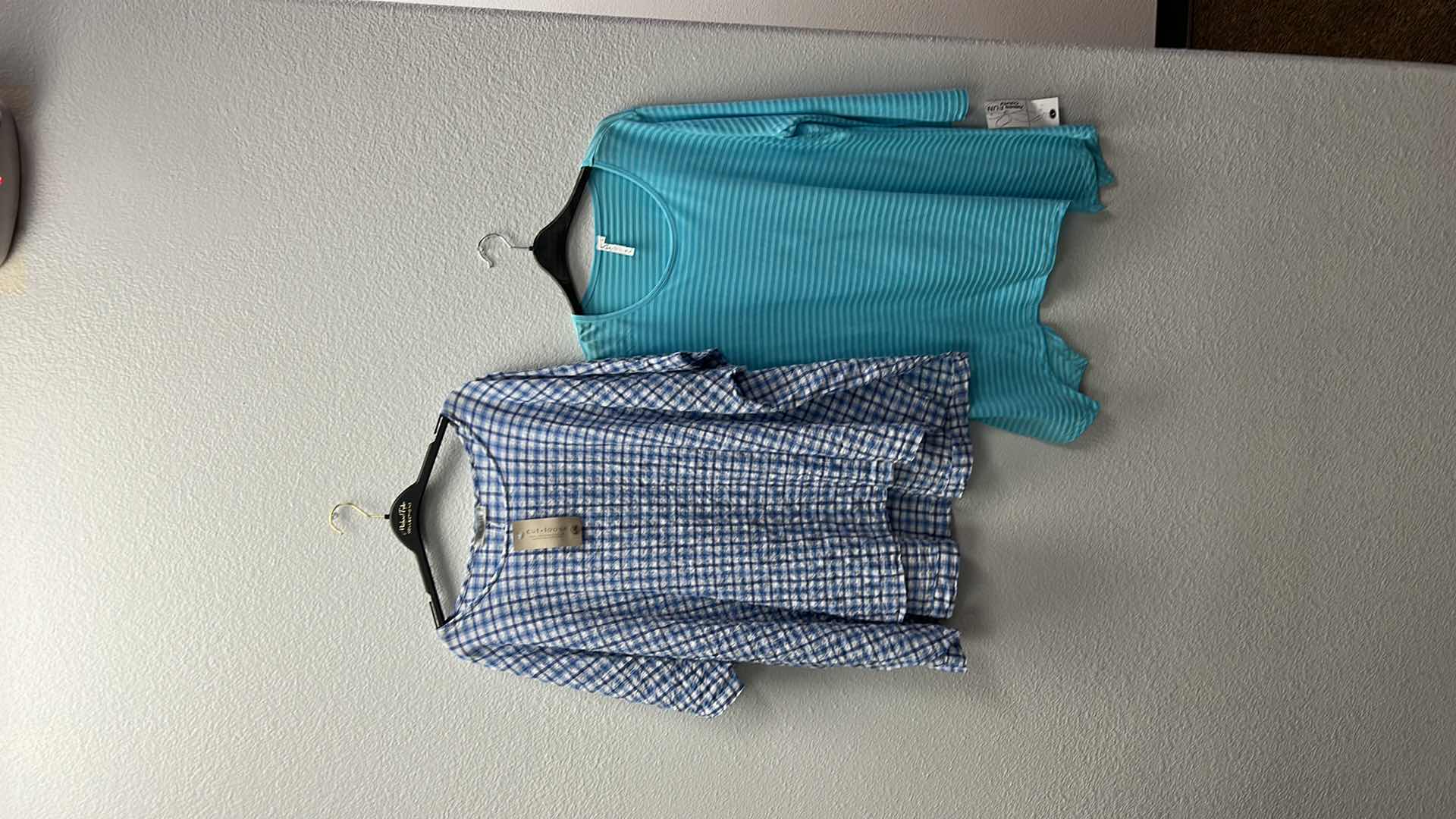 Photo 1 of 2 NWT WOMEN'S SIZE LARGE - women’s tops