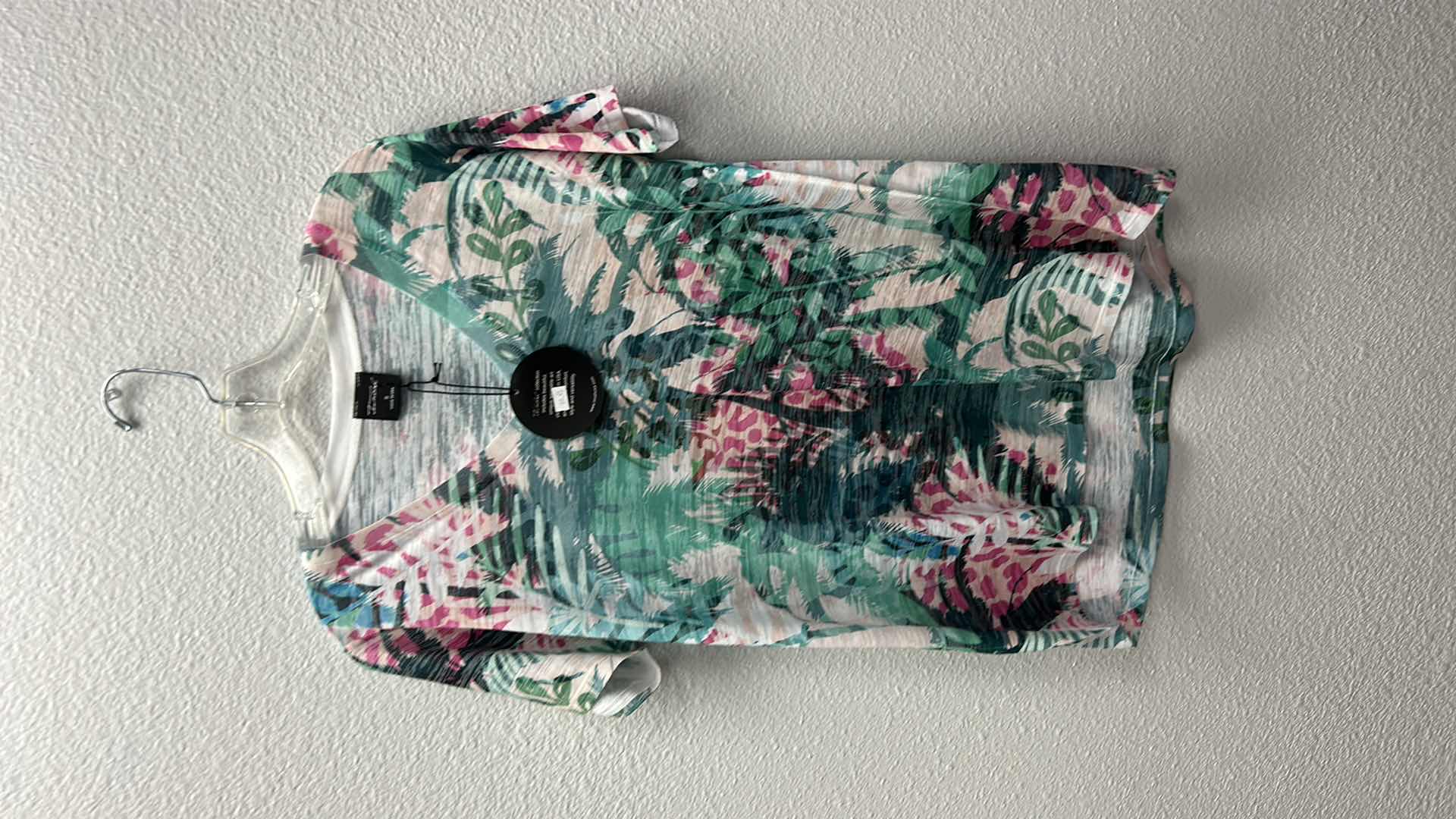 Photo 1 of NWT WOMEN'S SMALL WEARABLE ART - $69.95