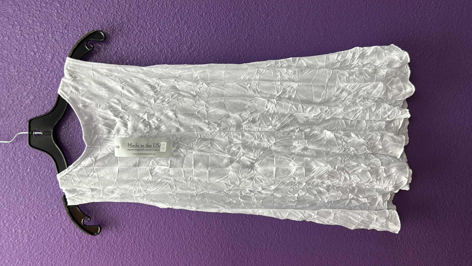 Photo 1 of NWT WOMEN'S SIZE SMALL sleeveless top $45.95