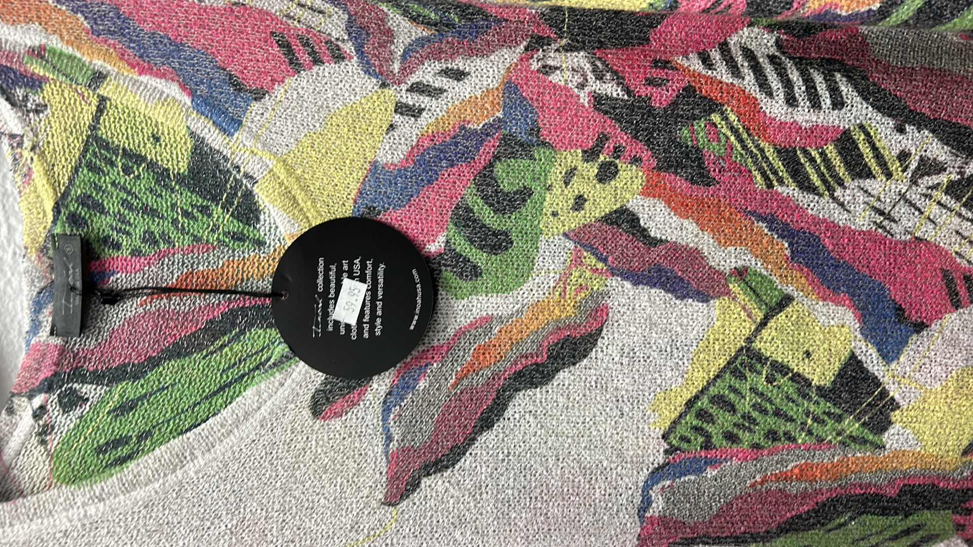 Photo 1 of NWT WOMEN'S SIZE SMALL WEARABLE ART $59.95