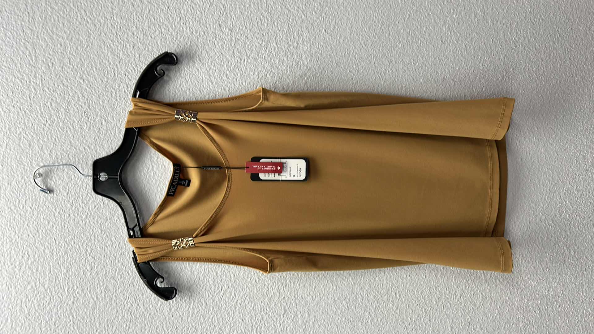 Photo 1 of NWT WOMEN'S SIZE SMALL - $45.95 color amber TOP